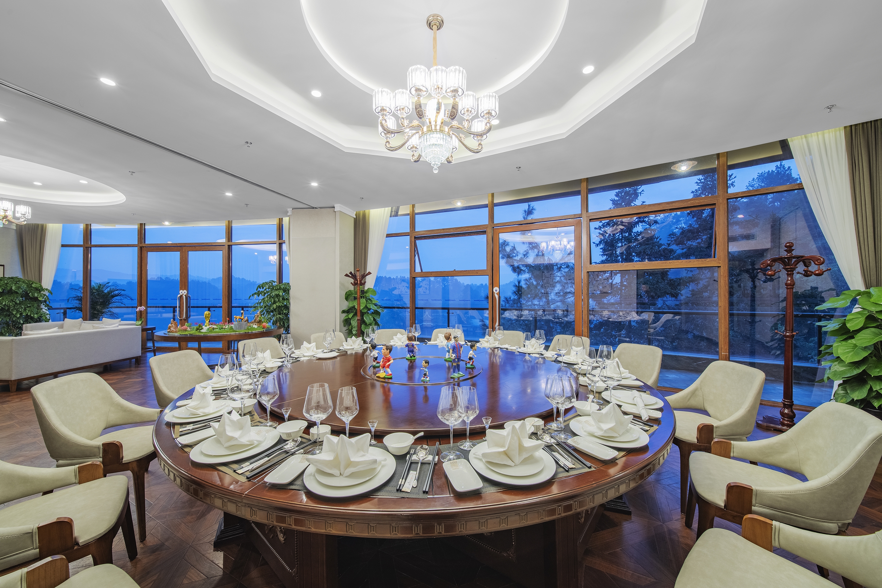 Howard Johnson by Wyndham Lake Serenity Hotel Neijiang restaurant in Neijiang City, Other than US/Canada