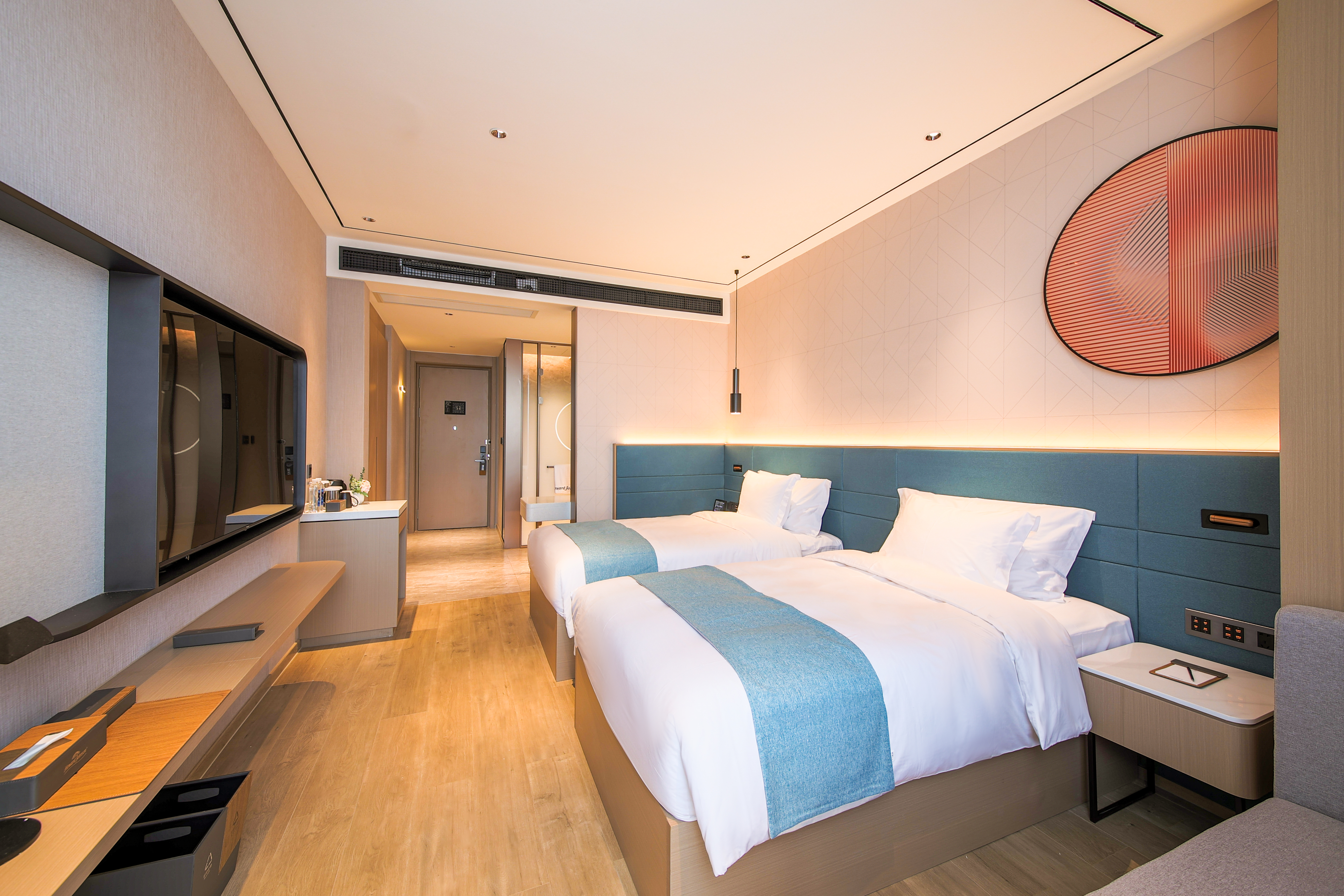 Guest room at the Howard Johnson by Wyndham Longxiang Hotel Ningbo in Ningbo, Other than US/Canada