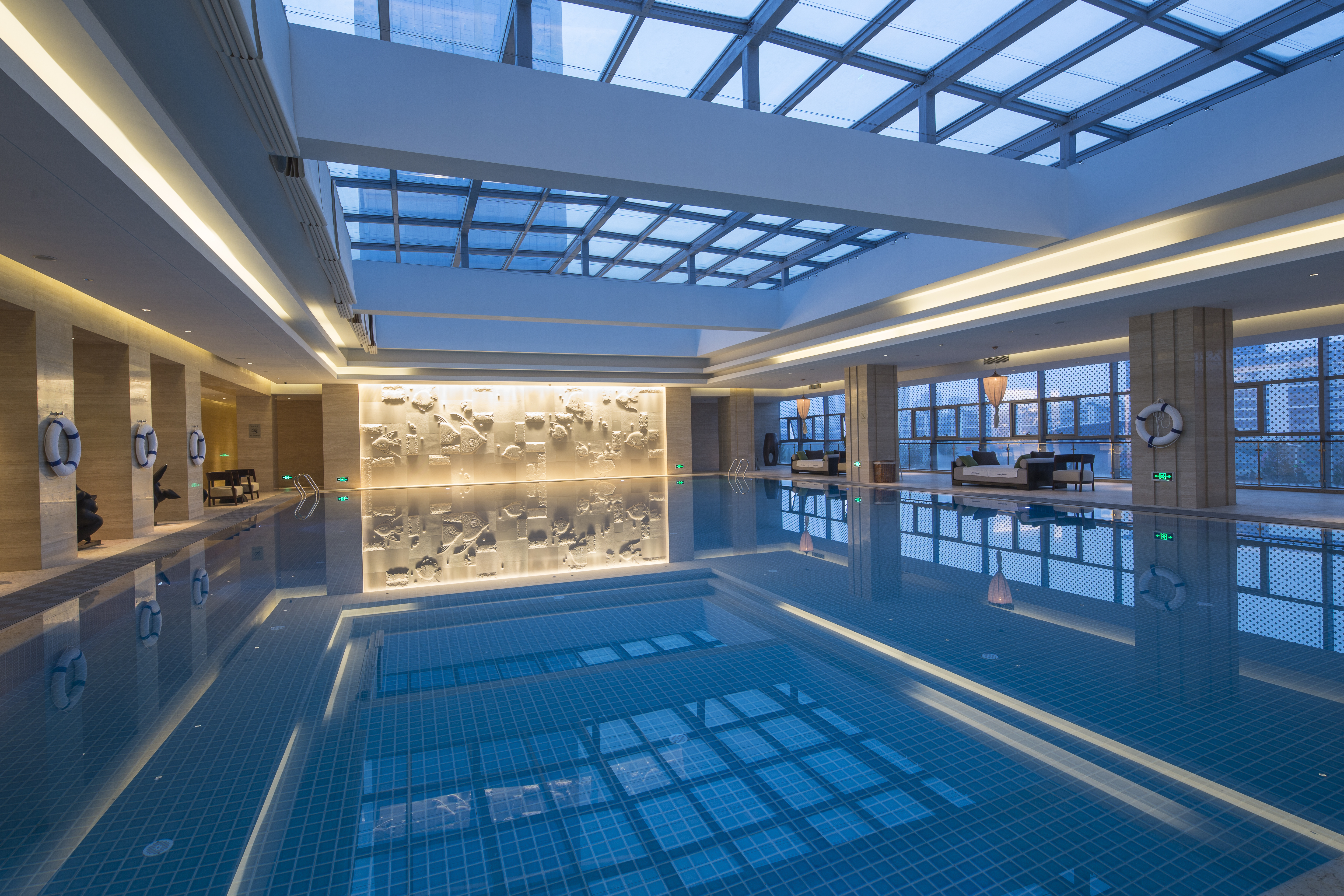 Indoor pool at the Howard Johnson by Wyndham Kangda Plaza Qingdao in Qingdao, Other than US/Canada