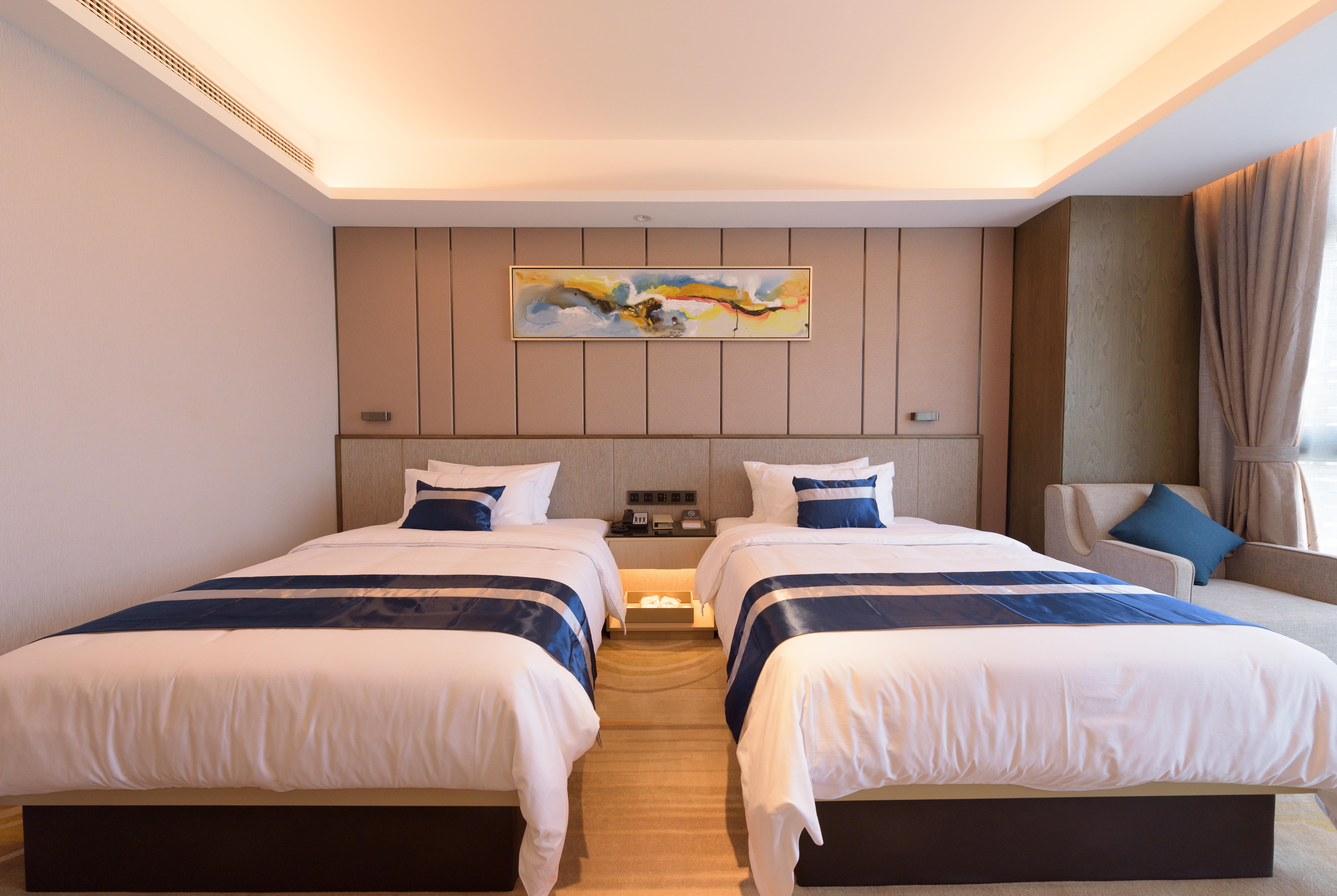 Guest room at the Howard Johnson by Wyndham Life Changrong in Qinzhou, Other than US/Canada