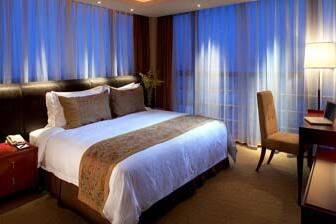 Guest room at the Howard Johnson All Suites Hotel Suzhou in Suzhou, Other than US/Canada