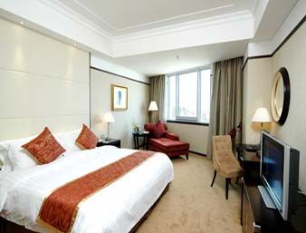 Guest room at the Howard Johnson by Wyndham Pearl Plaza Wuhan in Wuhan, Other than US/Canada