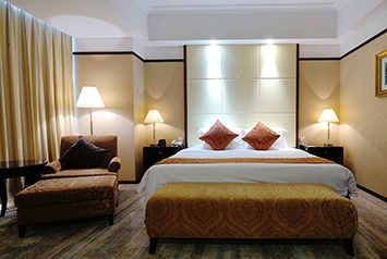 Guest room at the Howard Johnson by Wyndham Pearl Plaza Wuhan in Wuhan, Other than US/Canada