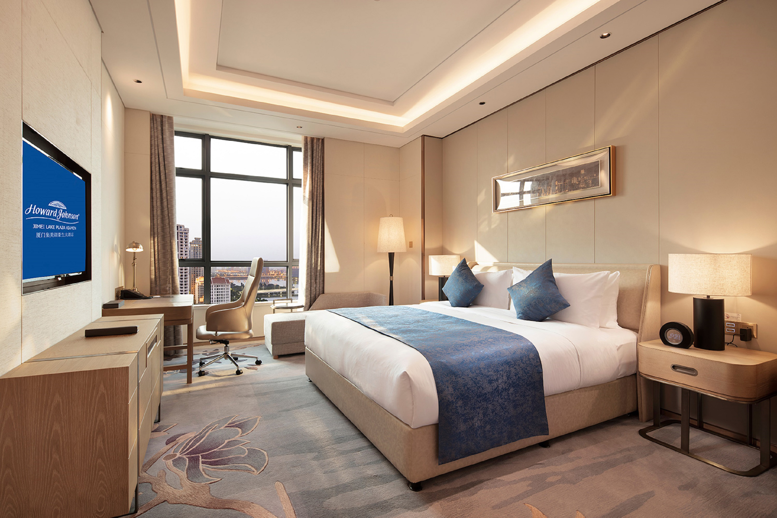 Howard Johnson by Wyndham Jimei Lake Plaza Xiamen suite in Xiamen, Other than US/Canada