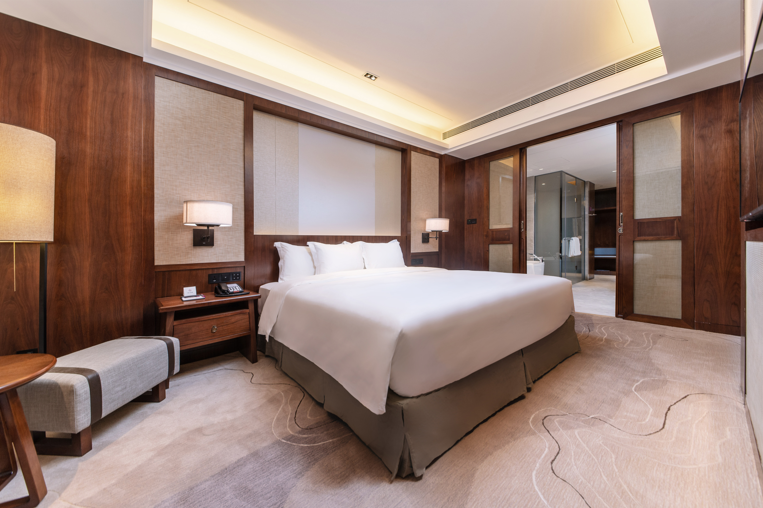 Guest room at the Howard Johnson Neodalle Resort Zhangjiajie in Zhangjiajie, Other than US/Canada