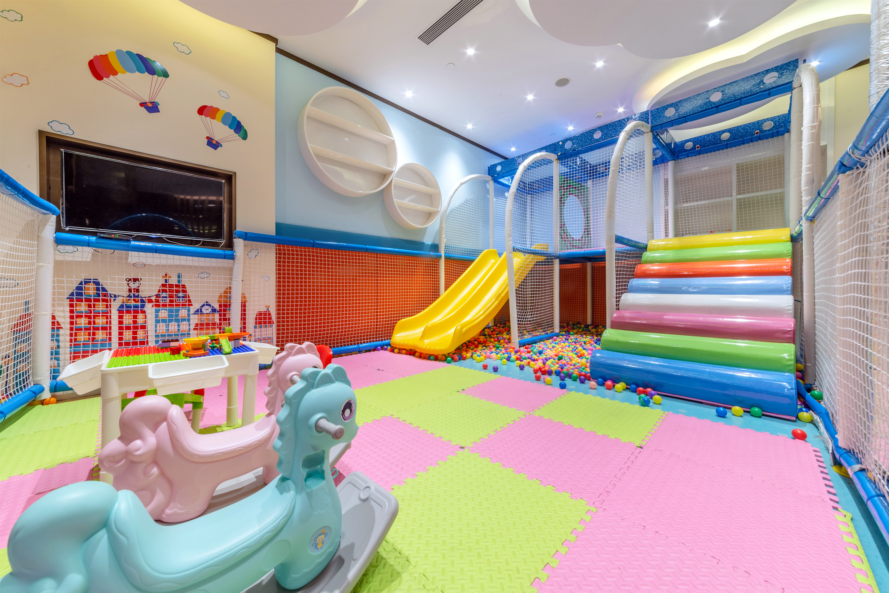 Kids Club at Howard Johnson Neodalle Resort Zhangjiajie in Zhangjiajie, Other than US/Canada