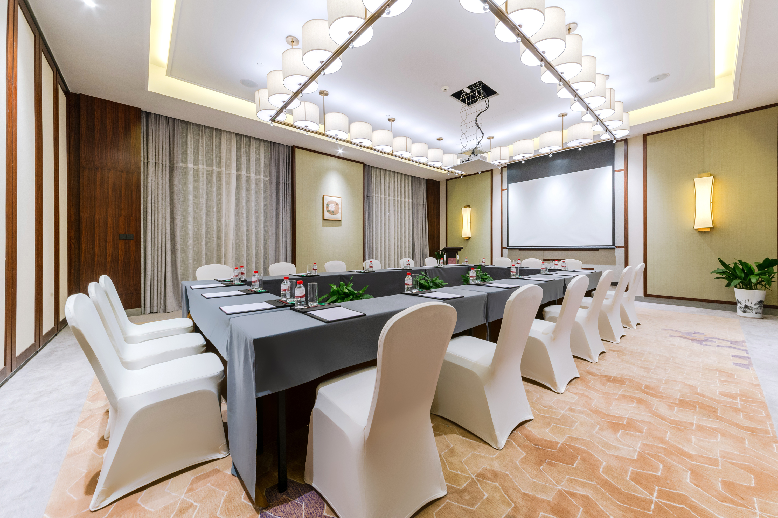 Meeting room at Howard Johnson Neodalle Resort Zhangjiajie in Zhangjiajie, Other than US/Canada