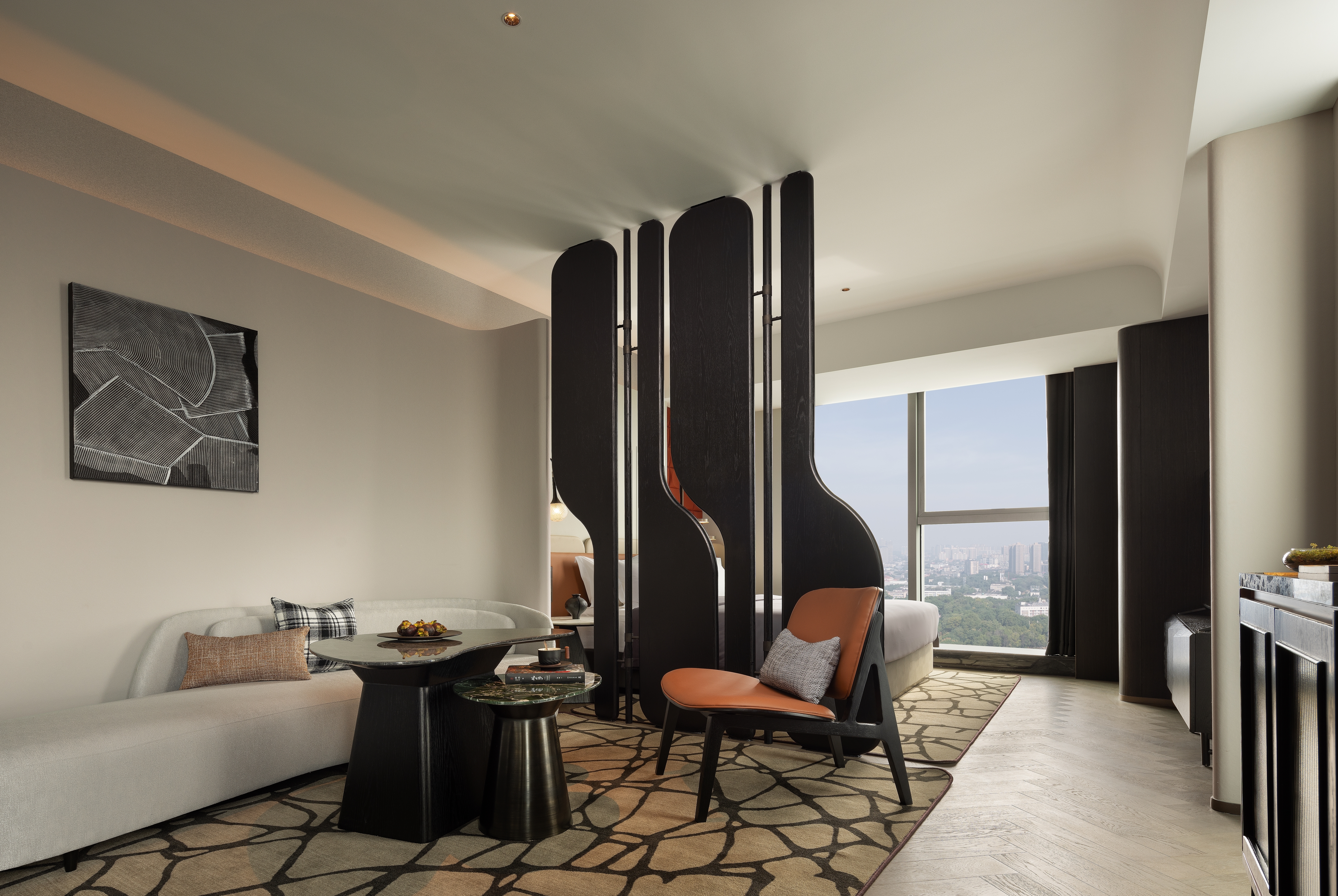 Guest room at the Howard Johnson by Wyndham Zhuzhou Junli Hotel in Zhuzhou, Other than US/Canada