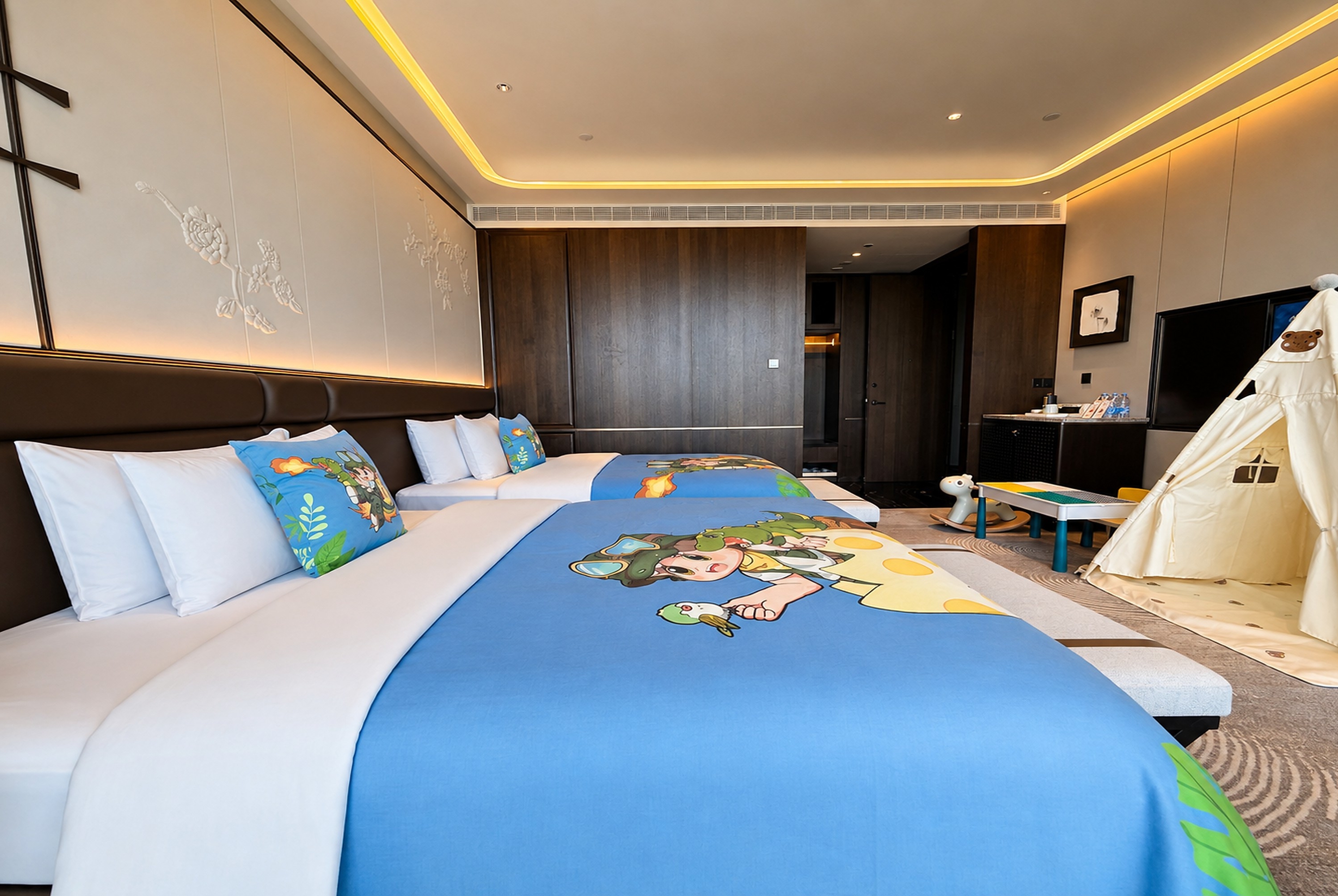 Guest room at the Howard Johnson by Wyndham Guotou Plaza Zigong in Zigong, Other than US/Canada