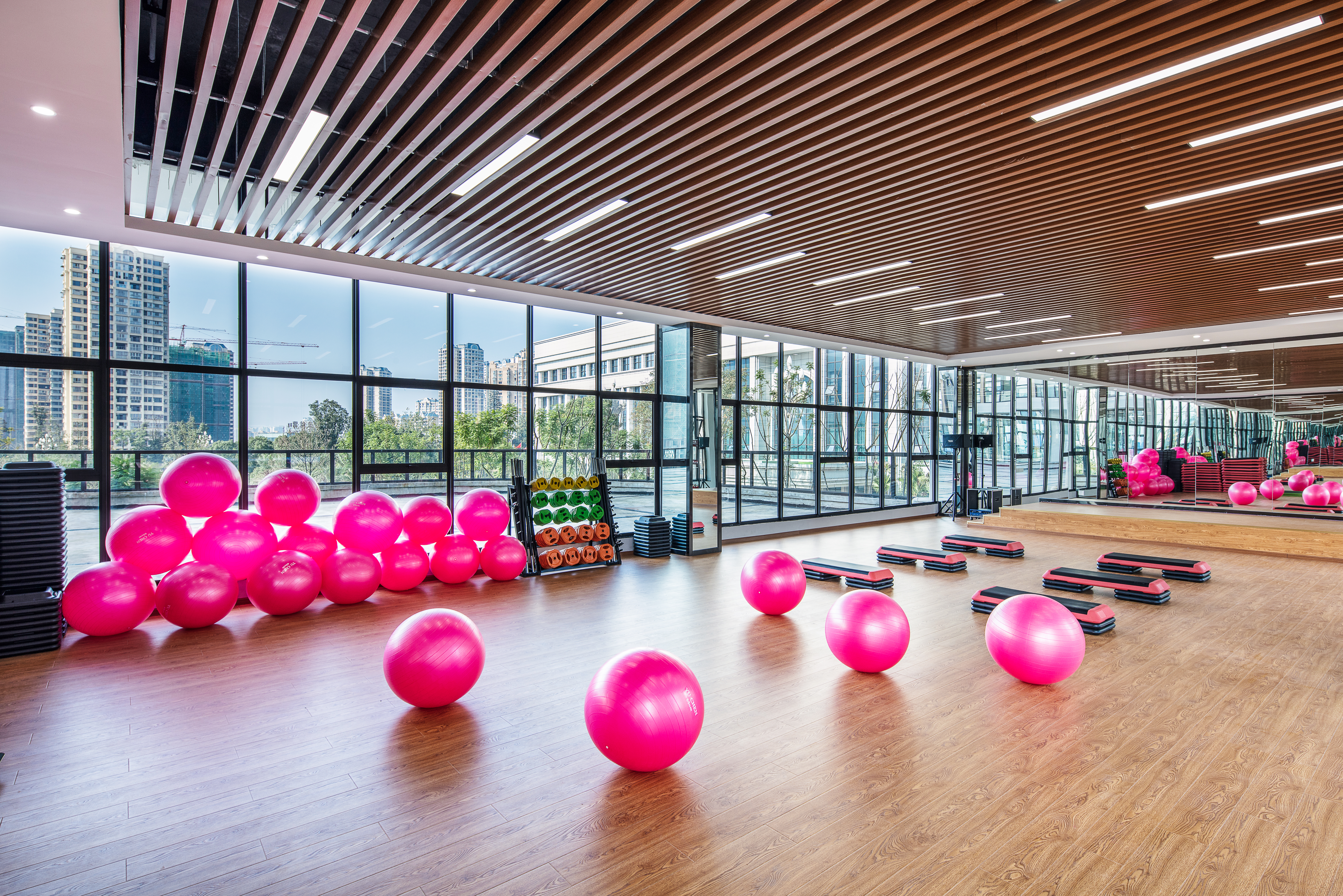 Health club at Howard Johnson by Wyndham New District Plaza Ziyang in Ziyang, Other than US/Canada