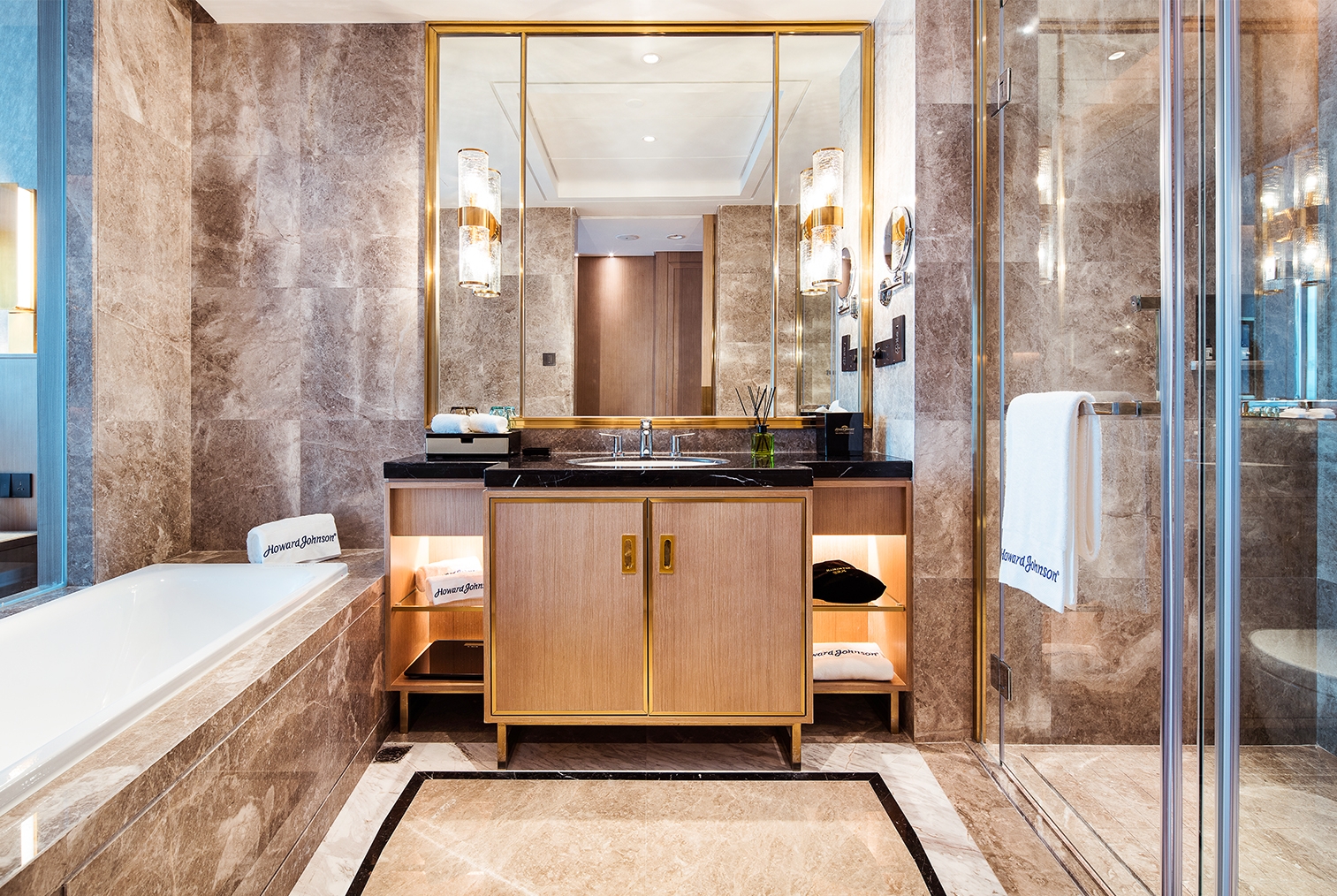 Guest room at the Howard Johnson by Wyndham New District Plaza Ziyang in Ziyang, Other than US/Canada