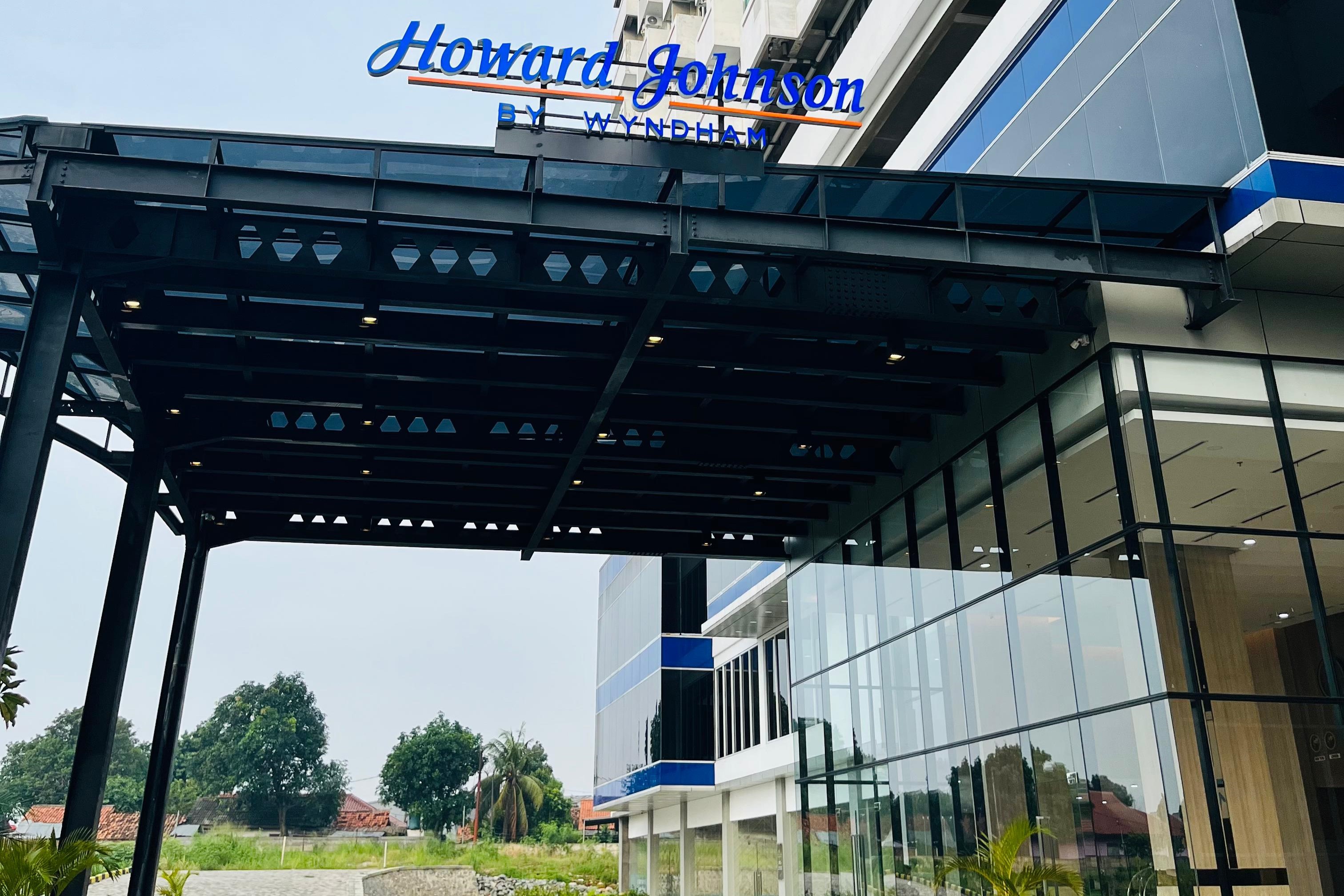 Exterior of Howard Johnson By Wyndham Tangerang hotel in Tangerang, Other than US/Canada