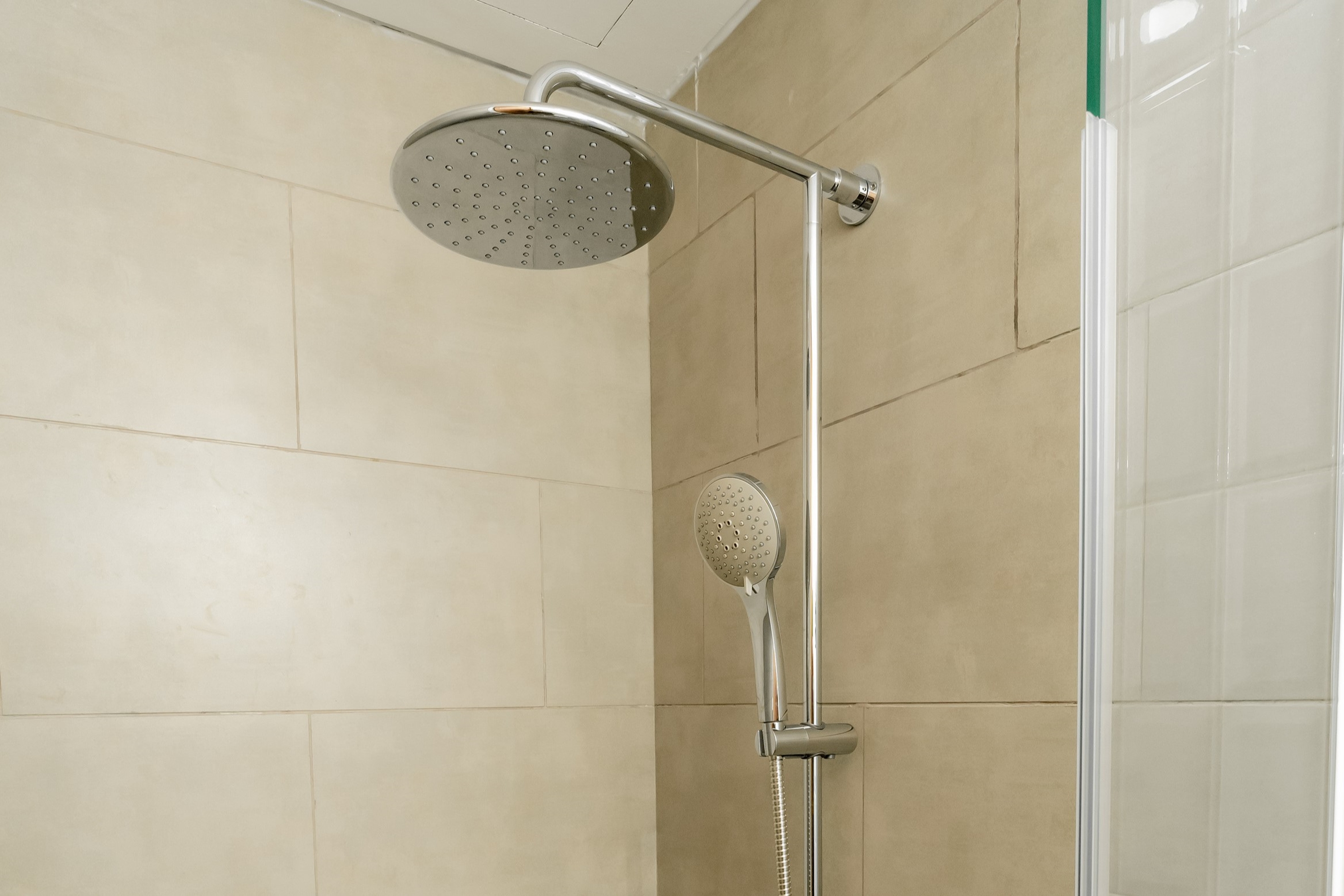 Guest room bath at the Howard Johnson By Wyndham Tangerang in Tangerang, Other than US/Canada