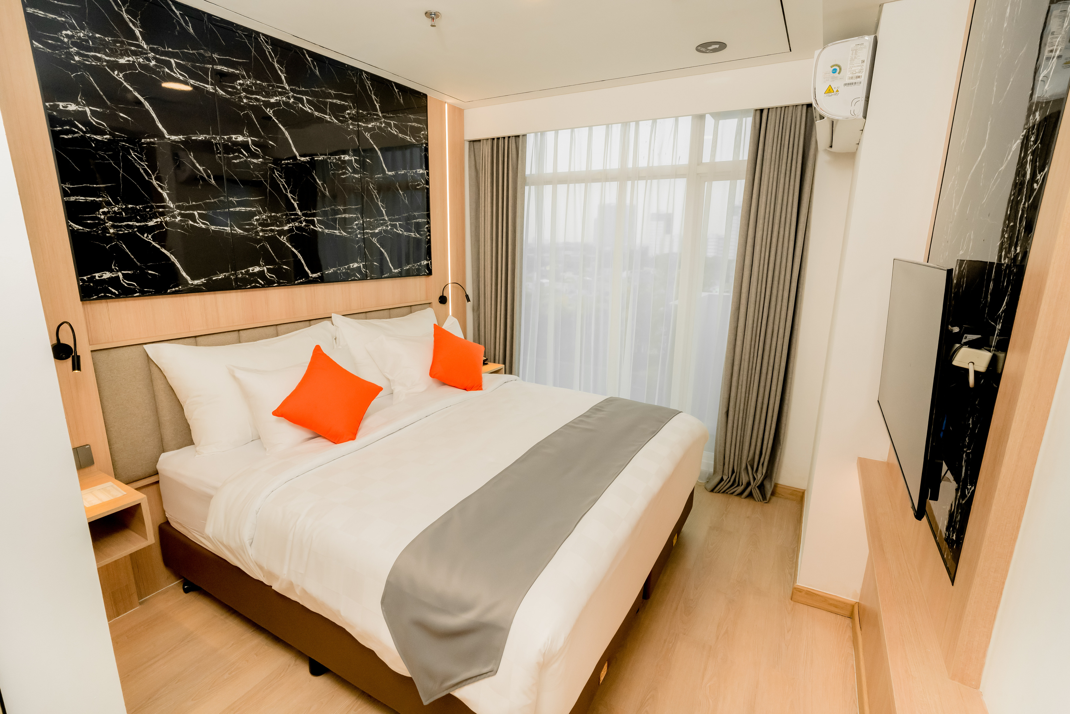 Guest room at the Howard Johnson By Wyndham Tangerang in Tangerang, Other than US/Canada