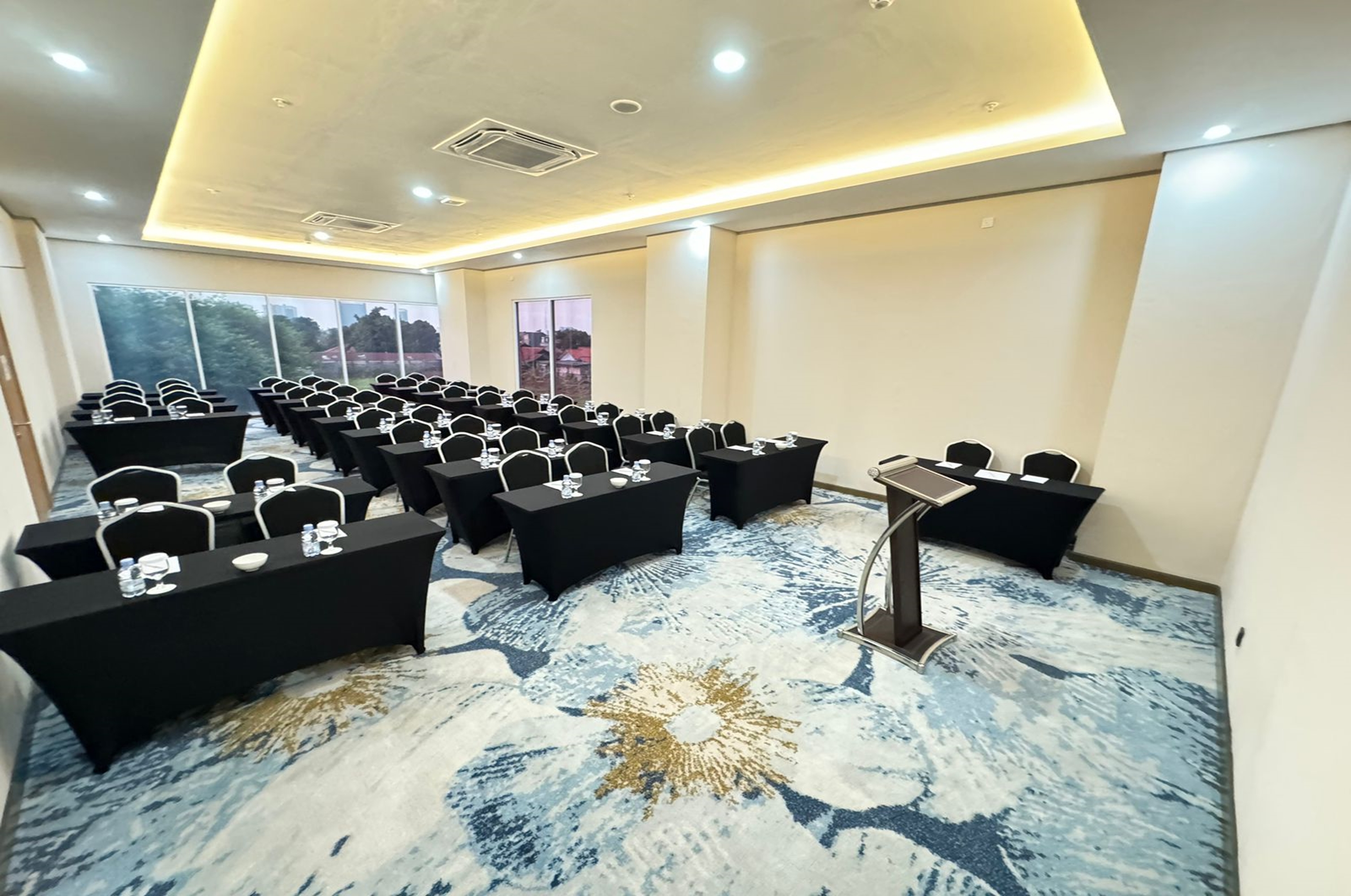 Meeting room at Howard Johnson By Wyndham Tangerang in Tangerang, Other than US/Canada