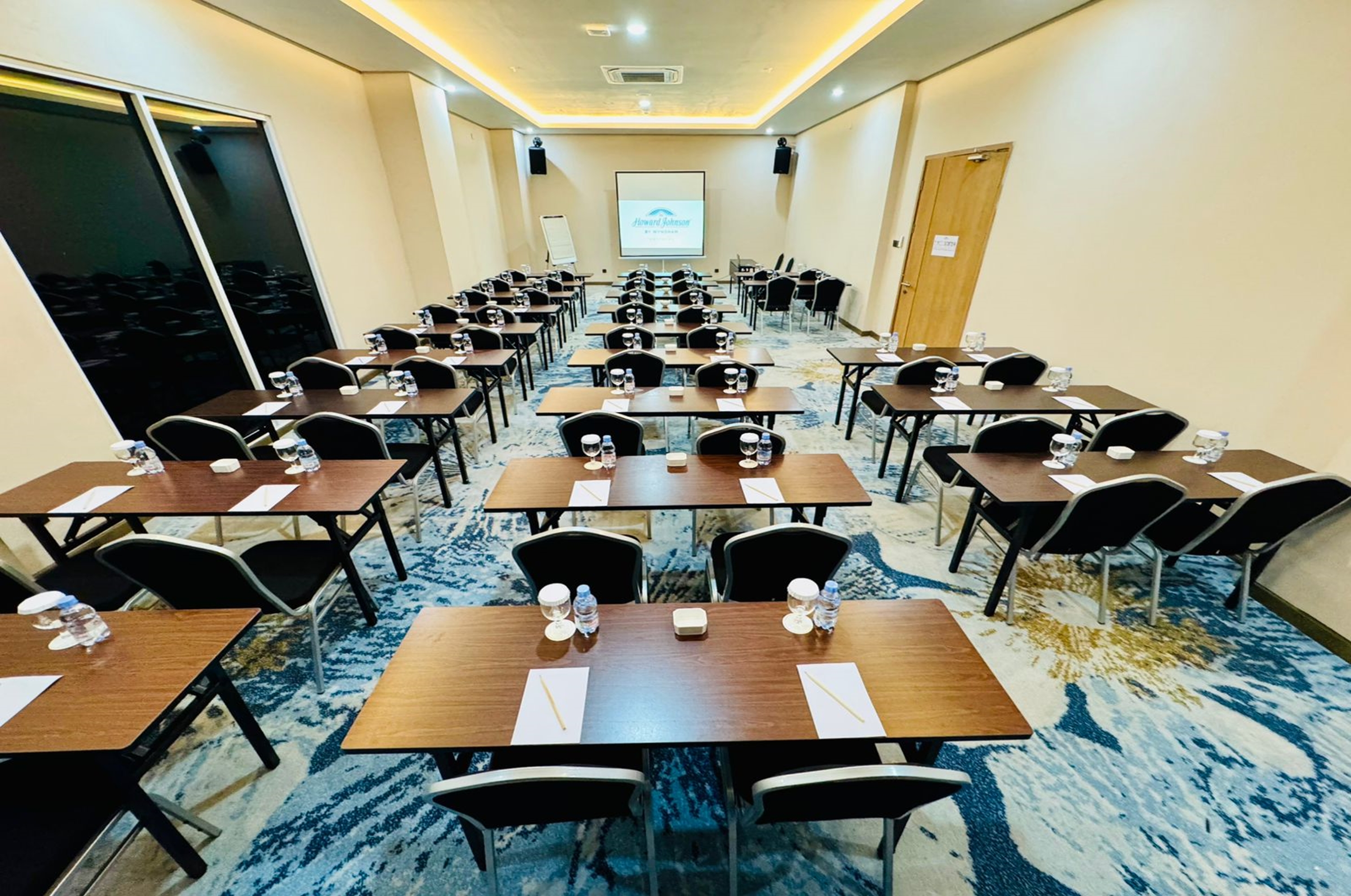 Meeting room at Howard Johnson By Wyndham Tangerang in Tangerang, Other than US/Canada
