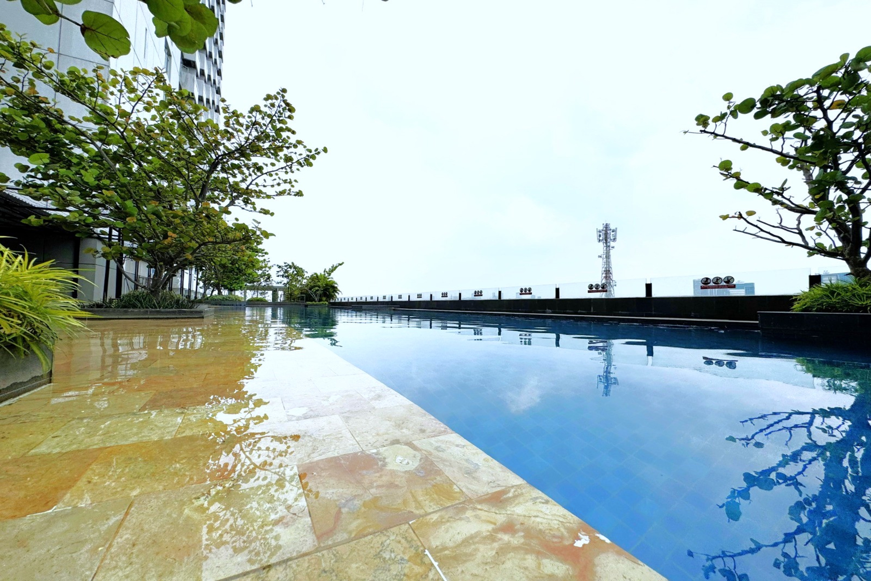 Pool at the Howard Johnson By Wyndham Tangerang in Tangerang, Other than US/Canada