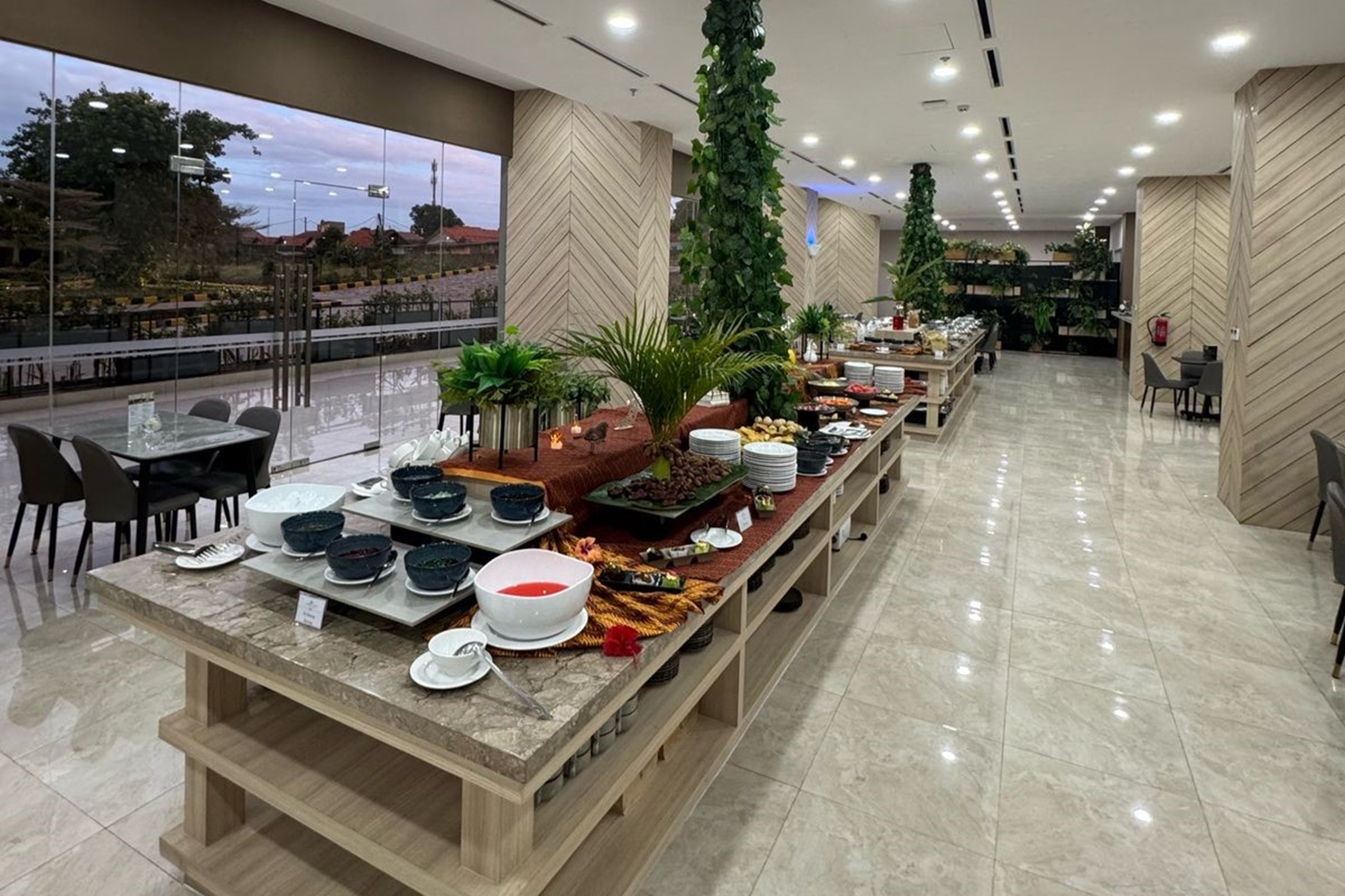 Howard Johnson By Wyndham Tangerang restaurant in Tangerang, Other than US/Canada