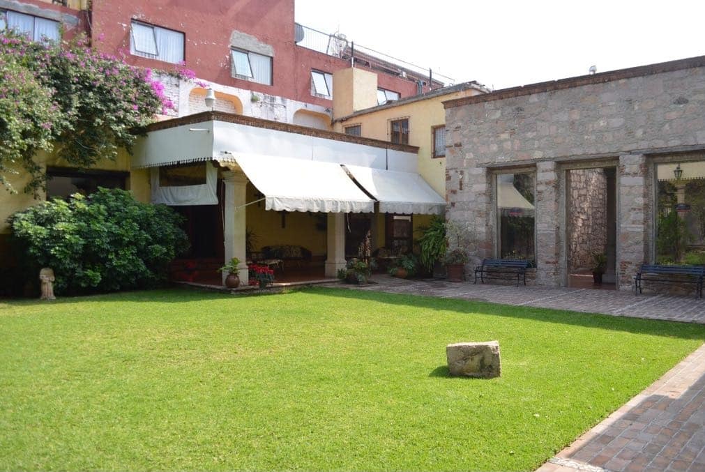 Howard Johnson by Wyndham Morelia Calle Real Hoteles de Morelia