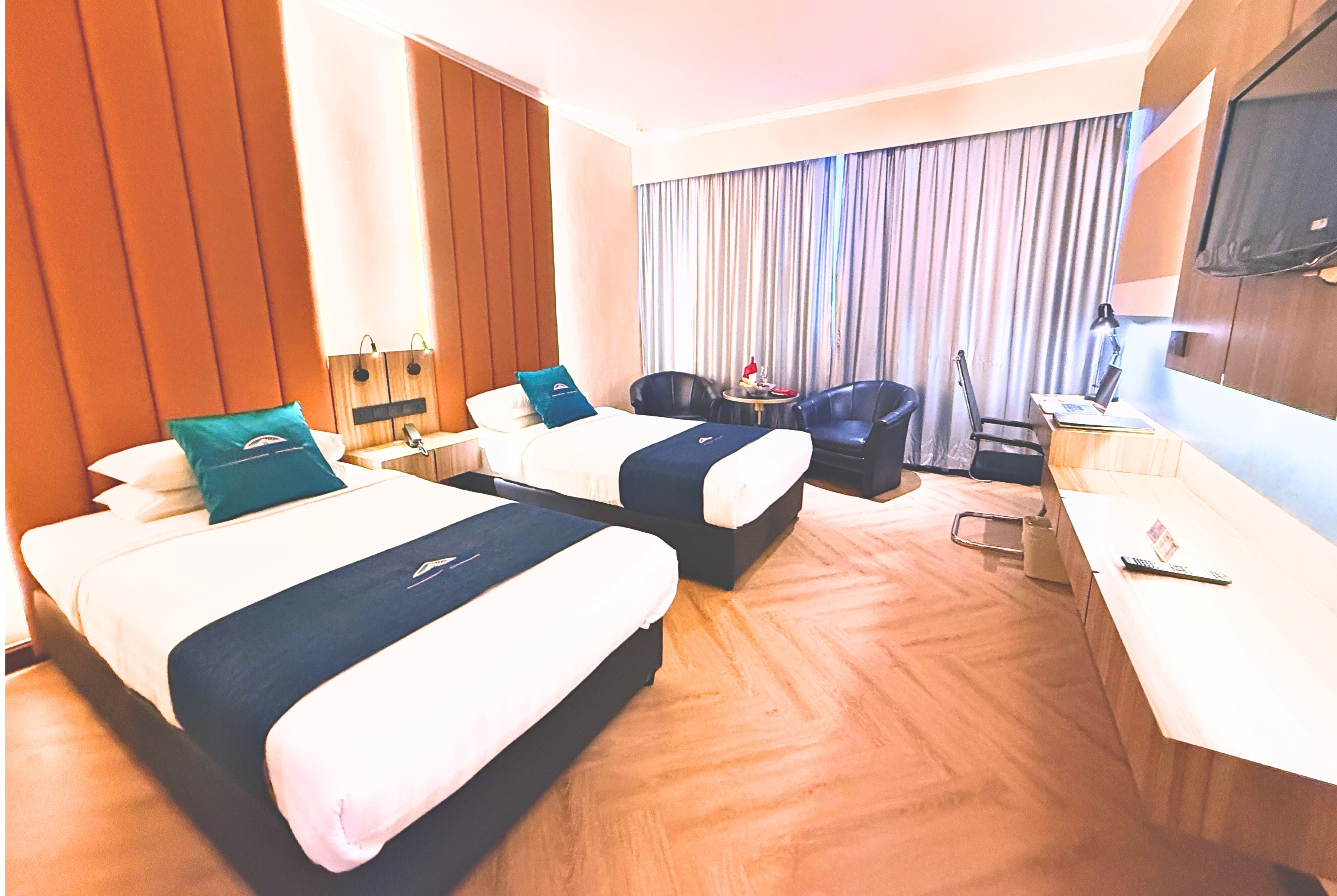 Guest room at the Howard Johnson by Wyndham Kota Kinabalu City Centre in Kota Kinabalu, Other than US/Canada