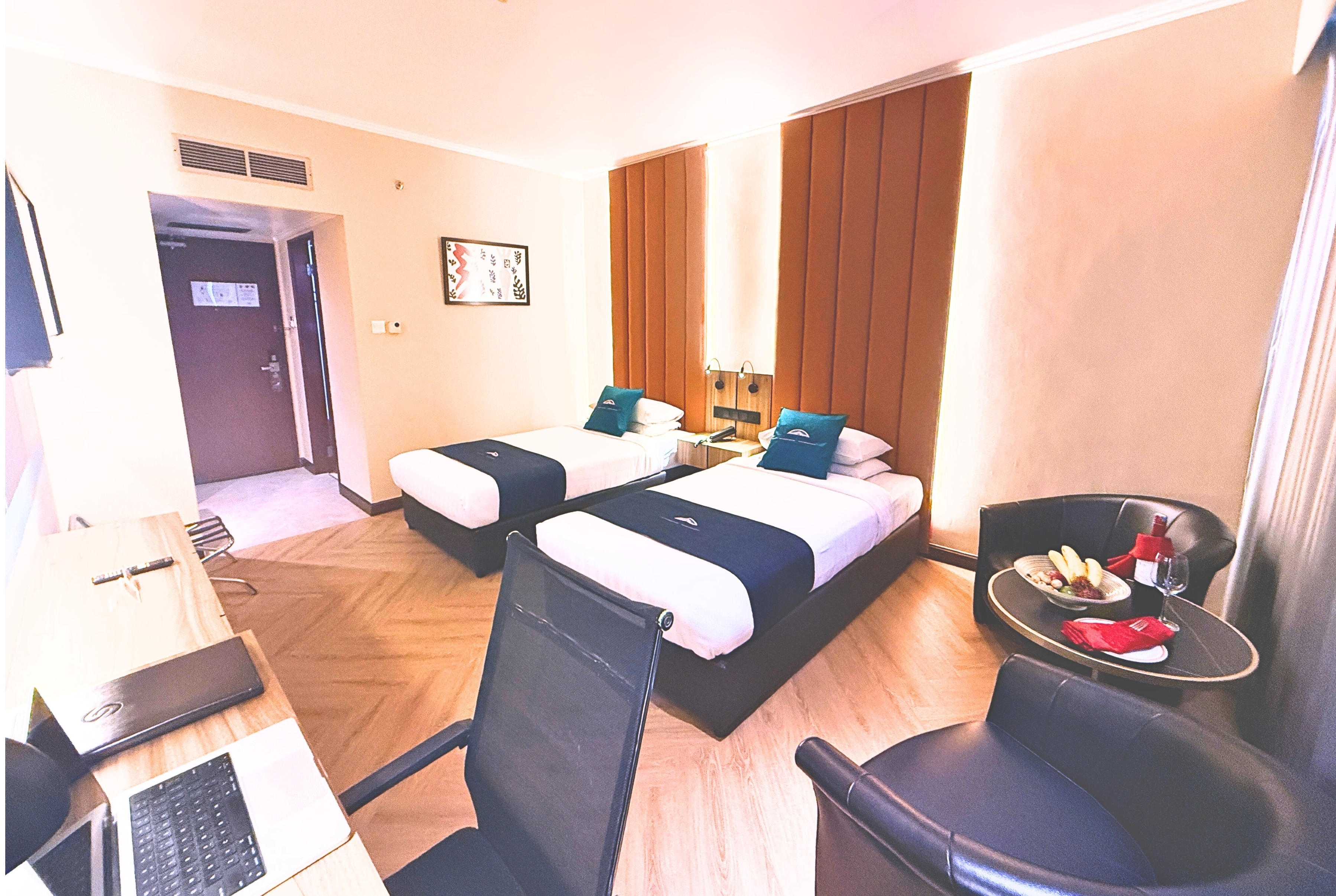 Guest room at the Howard Johnson by Wyndham Kota Kinabalu City Centre in Kota Kinabalu, Other than US/Canada