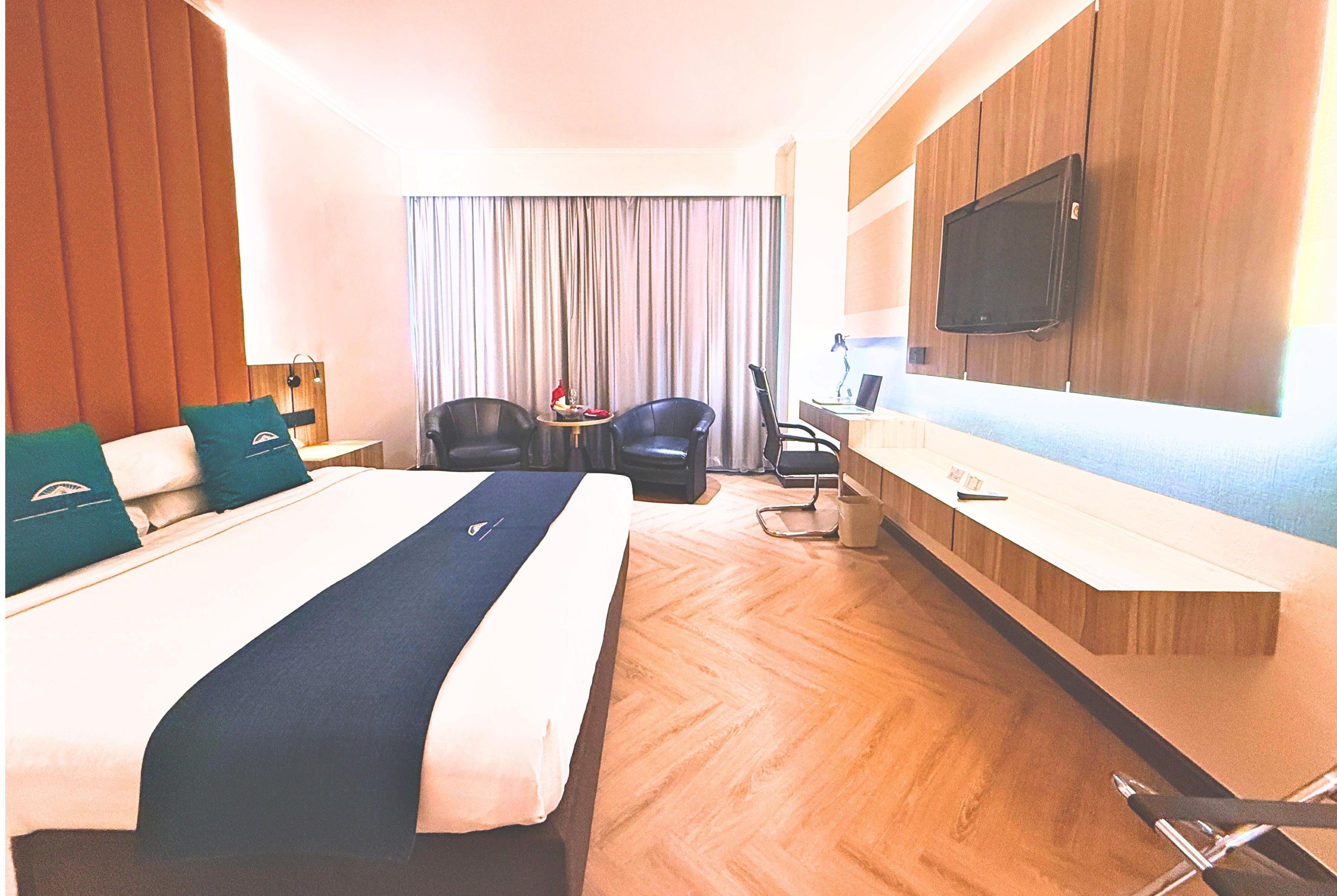 Guest room at the Howard Johnson by Wyndham Kota Kinabalu City Centre in Kota Kinabalu, Other than US/Canada