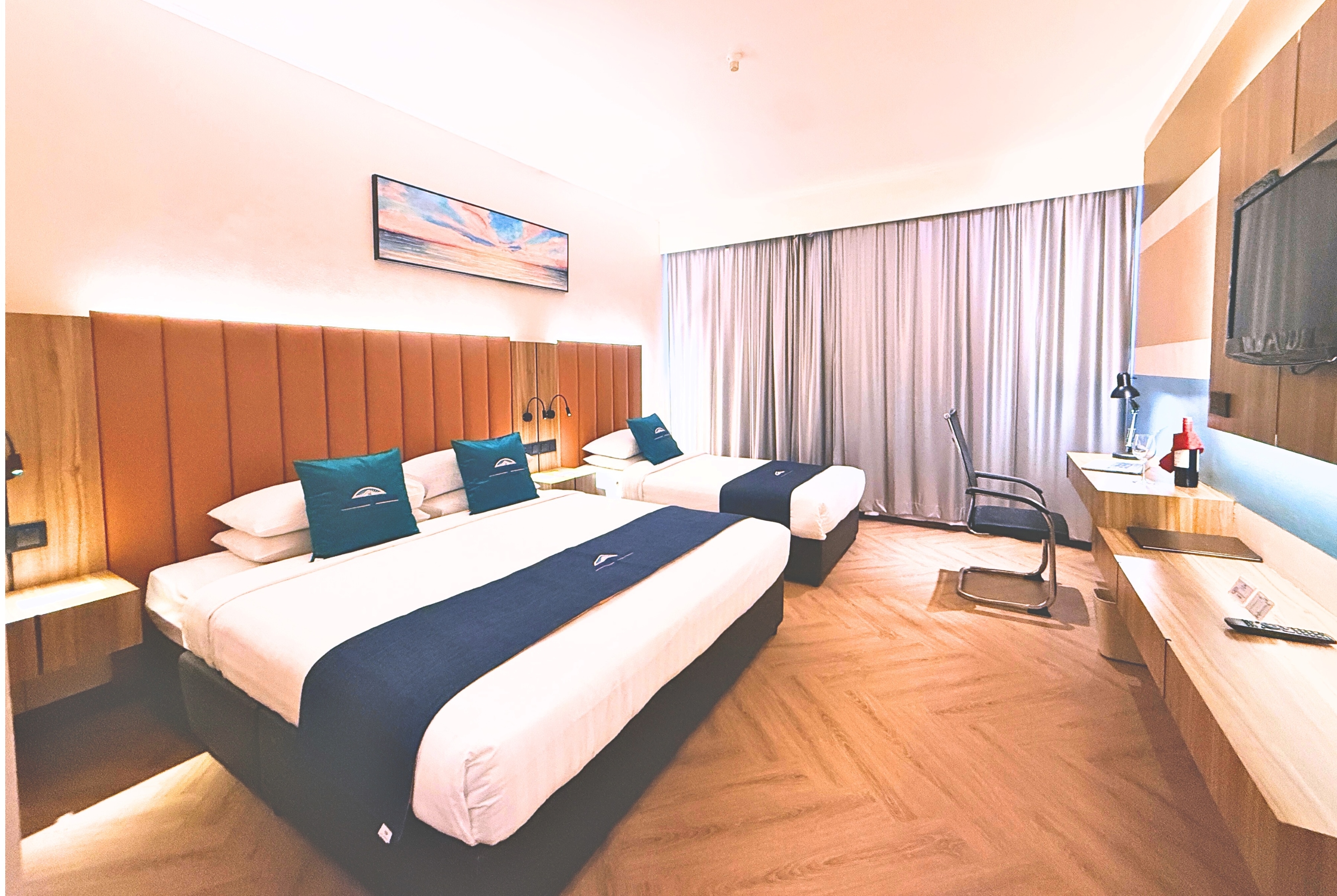 Guest room at the Howard Johnson by Wyndham Kota Kinabalu City Centre in Kota Kinabalu, Other than US/Canada