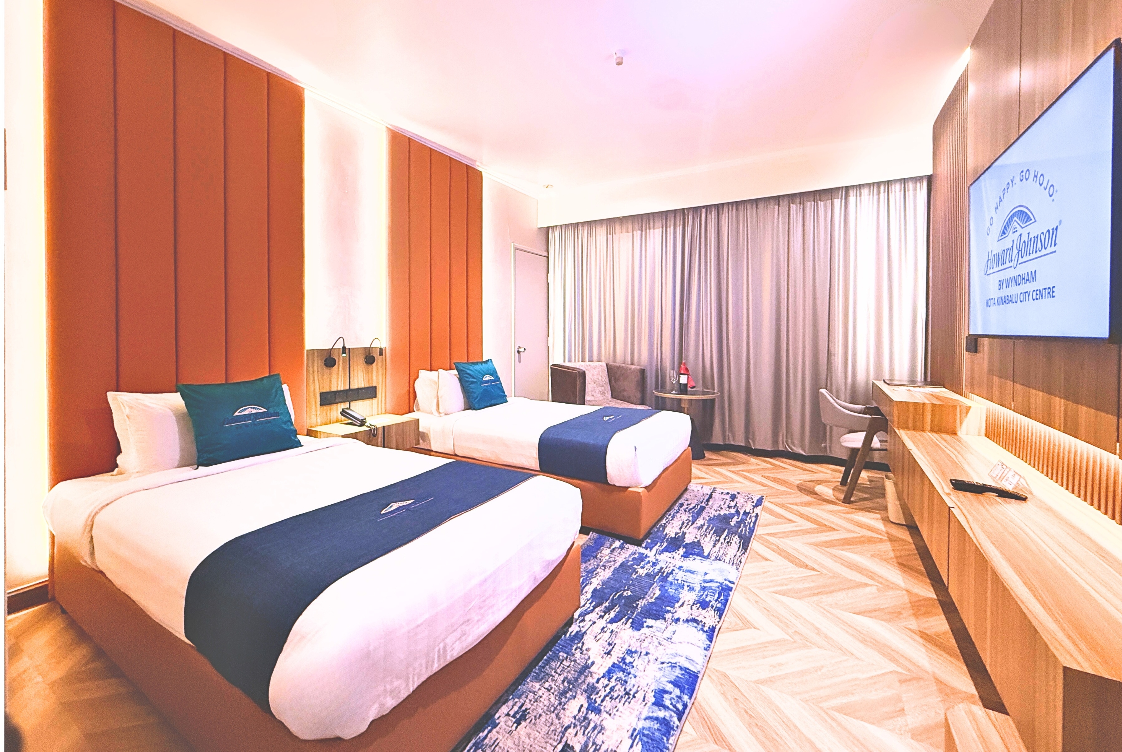 Guest room at the Howard Johnson by Wyndham Kota Kinabalu City Centre in Kota Kinabalu, Other than US/Canada