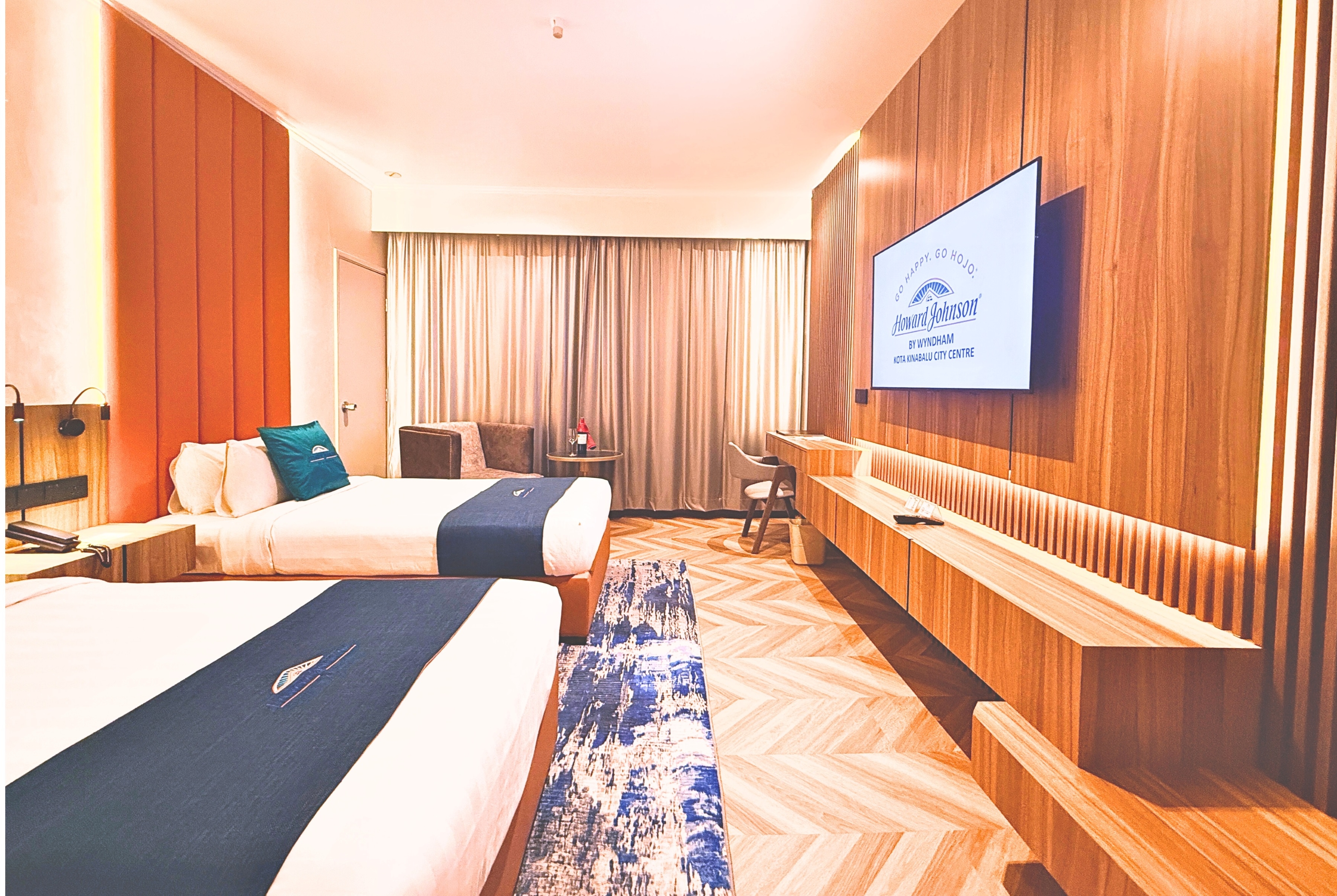 Guest room at the Howard Johnson by Wyndham Kota Kinabalu City Centre in Kota Kinabalu, Other than US/Canada