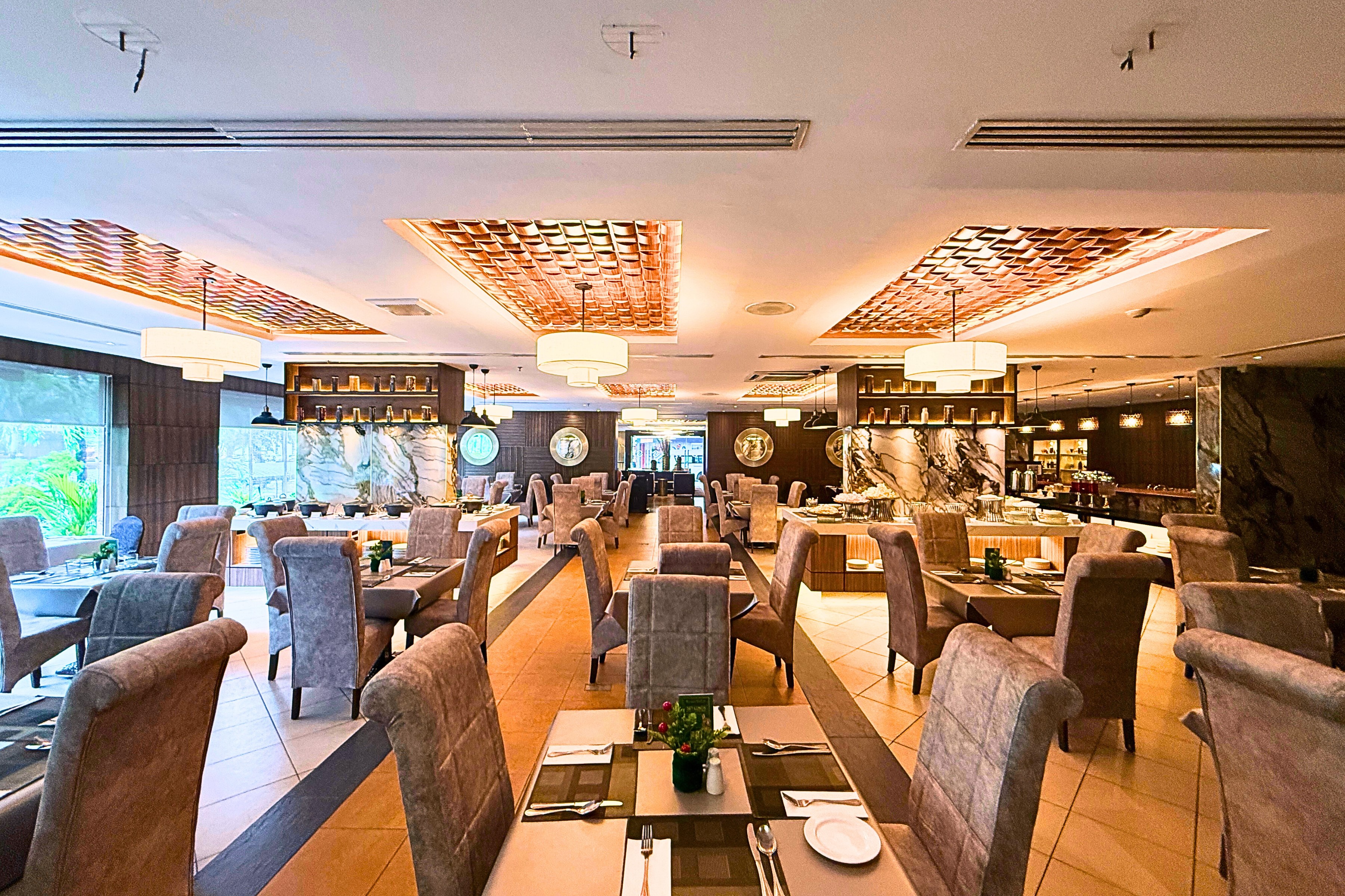 Howard Johnson by Wyndham Kota Kinabalu City Centre cafe in Kota Kinabalu, Other than US/Canada