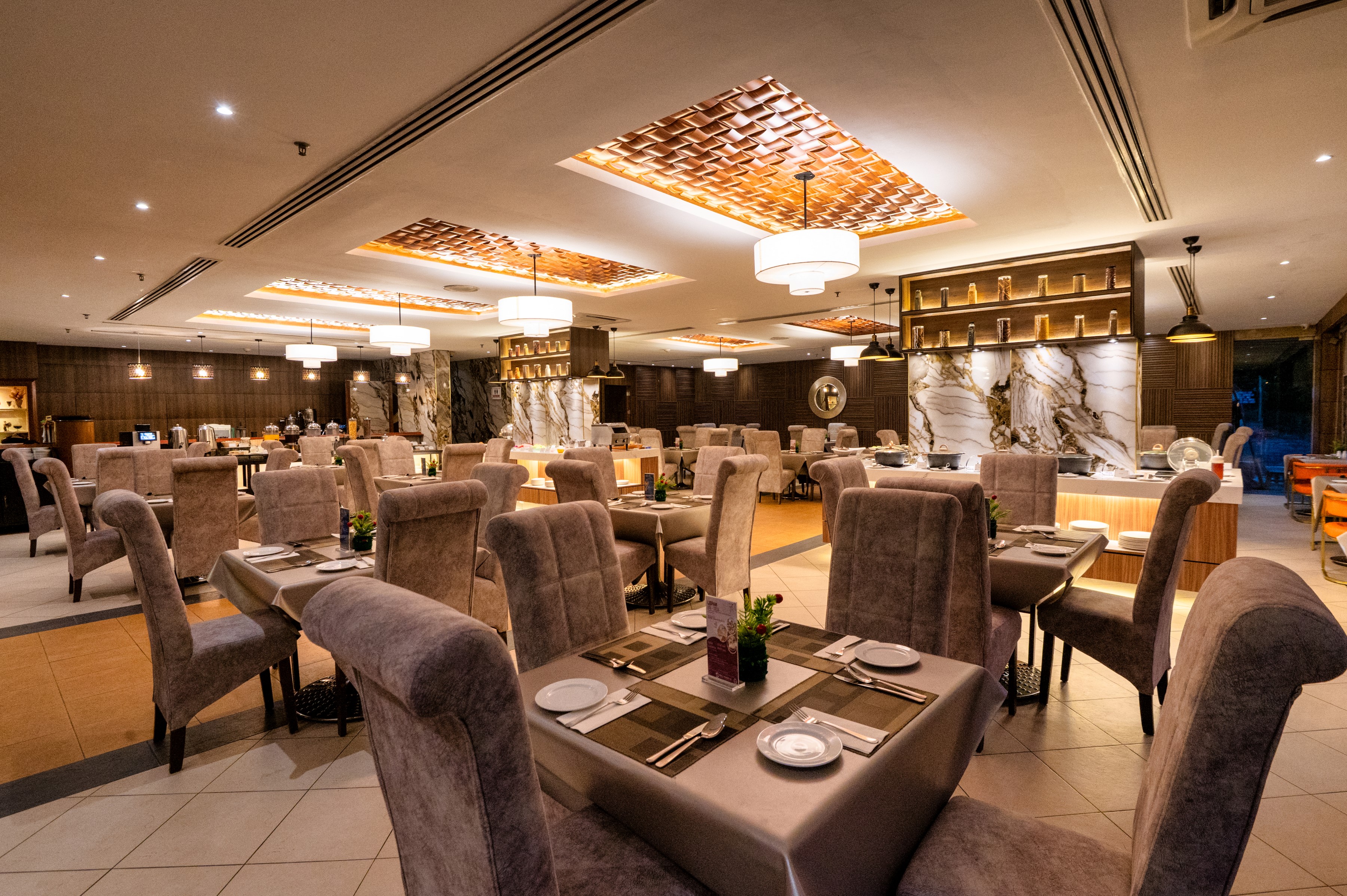 Howard Johnson by Wyndham Kota Kinabalu City Centre cafe in Kota Kinabalu, Other than US/Canada