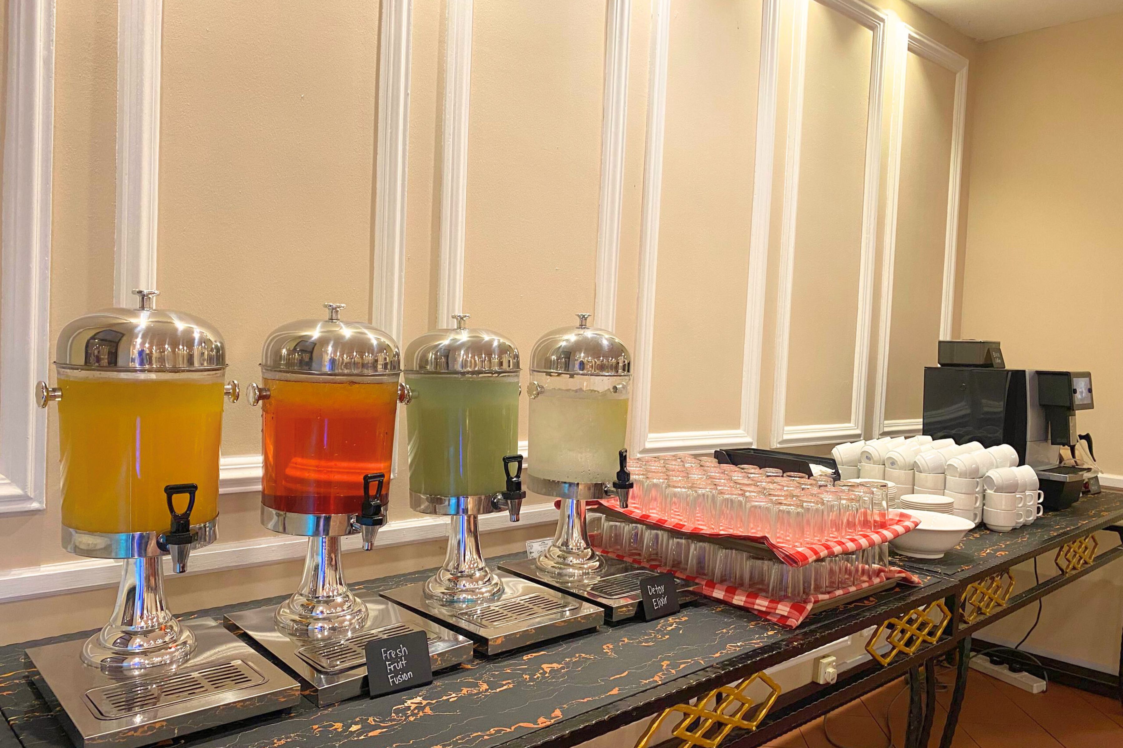 Howard Johnson By Wyndham Kuala Lumpur 118 restaurant breakfast area close up in Kuala Lumpur, Other than US/Canada