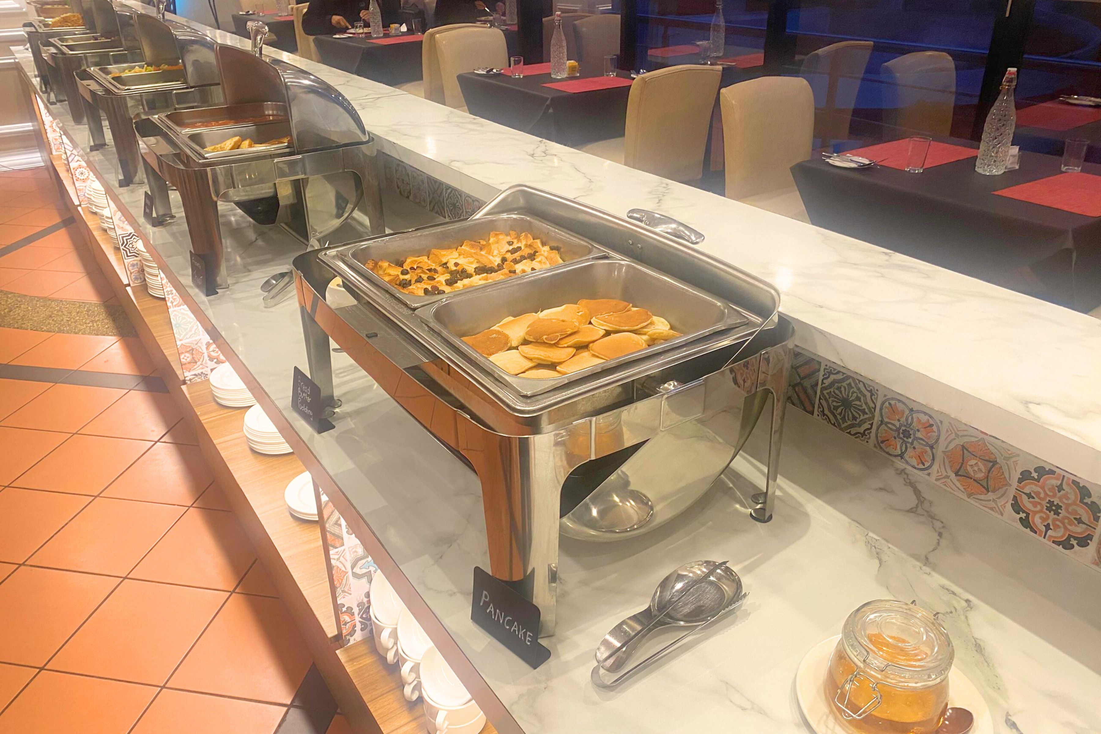 Howard Johnson By Wyndham Kuala Lumpur 118 restaurant breakfast area close up in Kuala Lumpur, Other than US/Canada