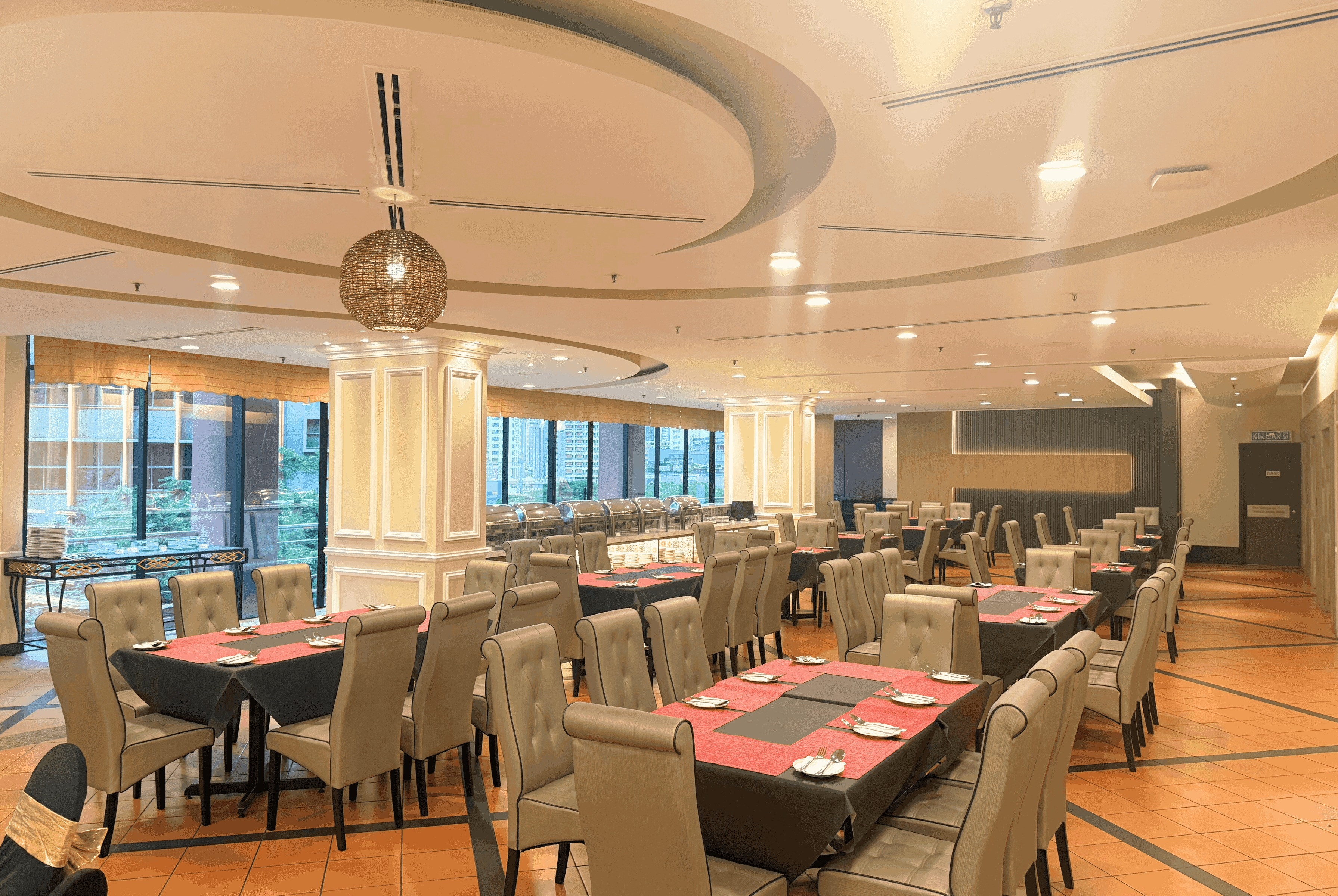 Howard Johnson By Wyndham Kuala Lumpur 118 cafe in Kuala Lumpur, Other than US/Canada