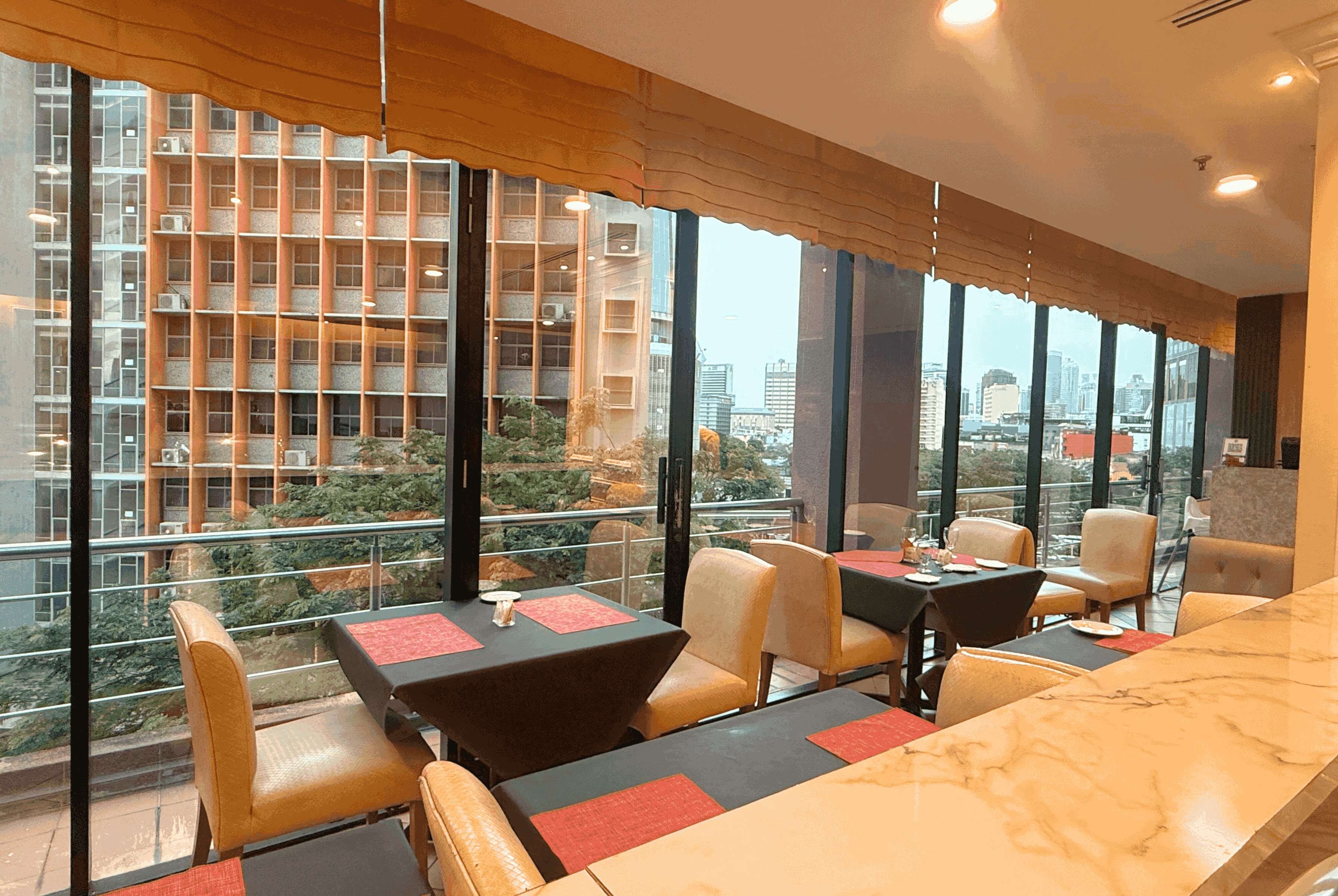 Howard Johnson By Wyndham Kuala Lumpur 118 cafe in Kuala Lumpur, Other than US/Canada