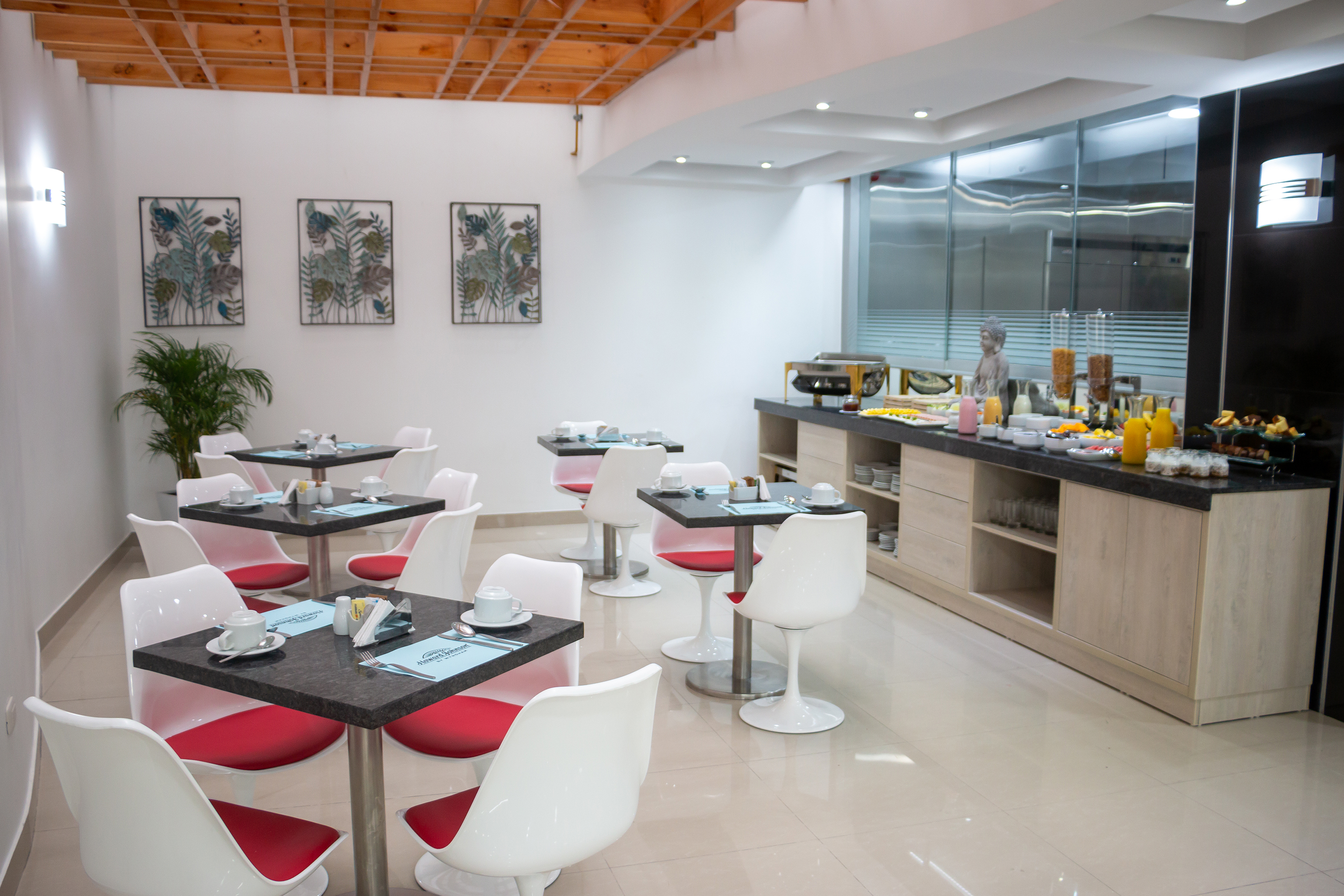 Free breakfast at Howard Johnson by Wyndham Lima Miraflores Art House in Lima, Other than US/Canada