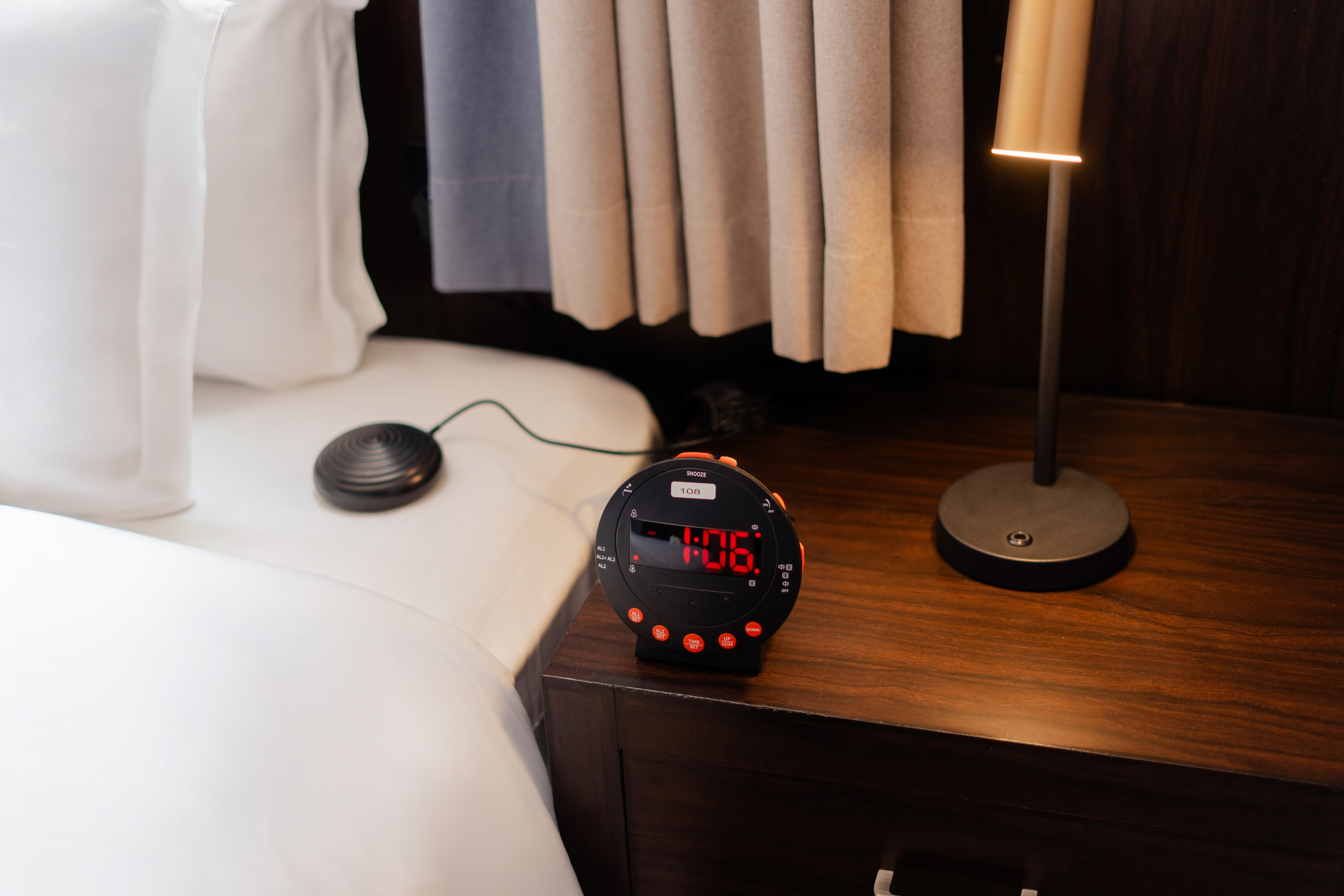 Guest room at the Howard Johnson by Wyndham Riyadh Al Nasiriyah in Riyadh, Other than US/Canada