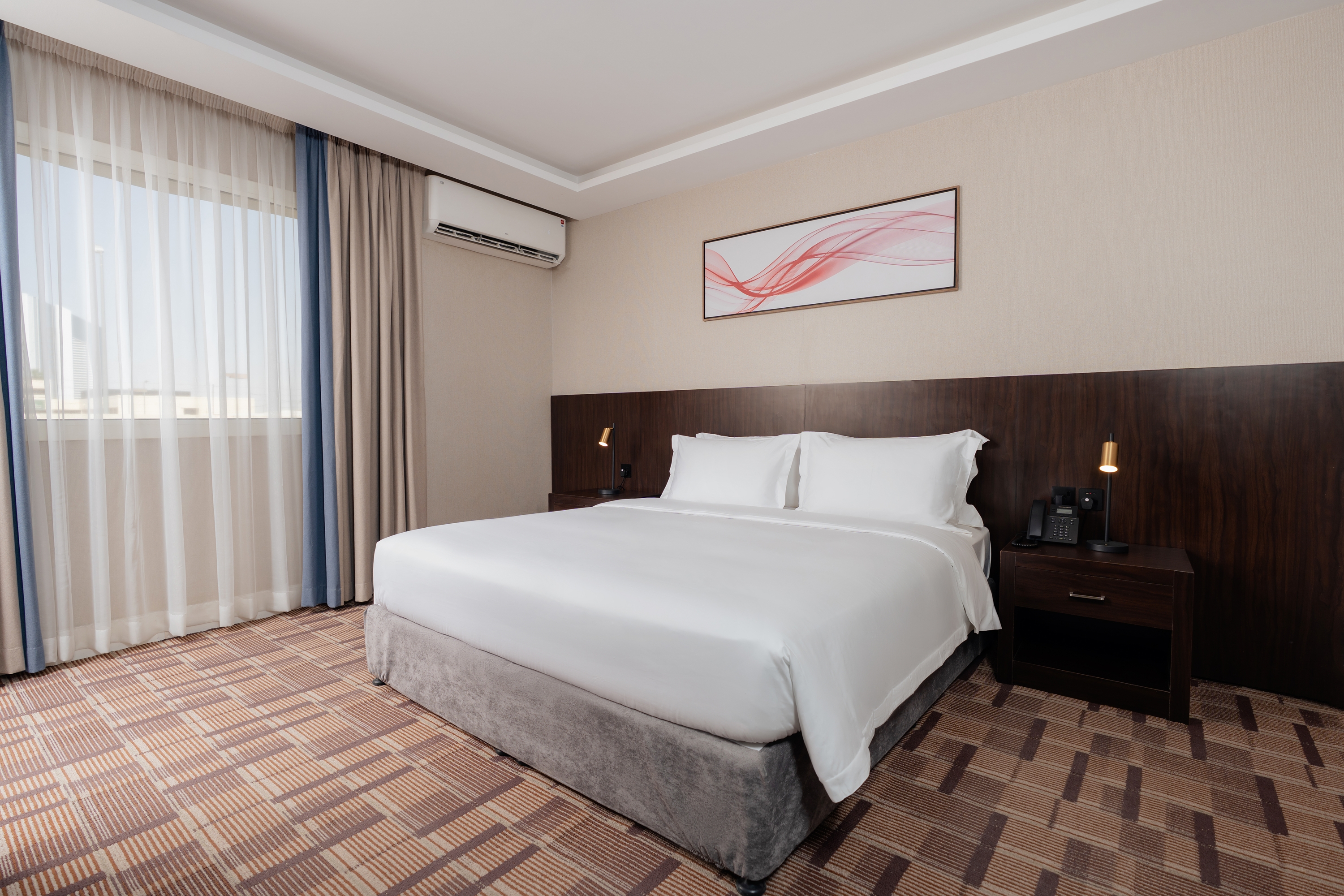 Guest room at the Howard Johnson by Wyndham Riyadh Al Nasiriyah in Riyadh, Other than US/Canada