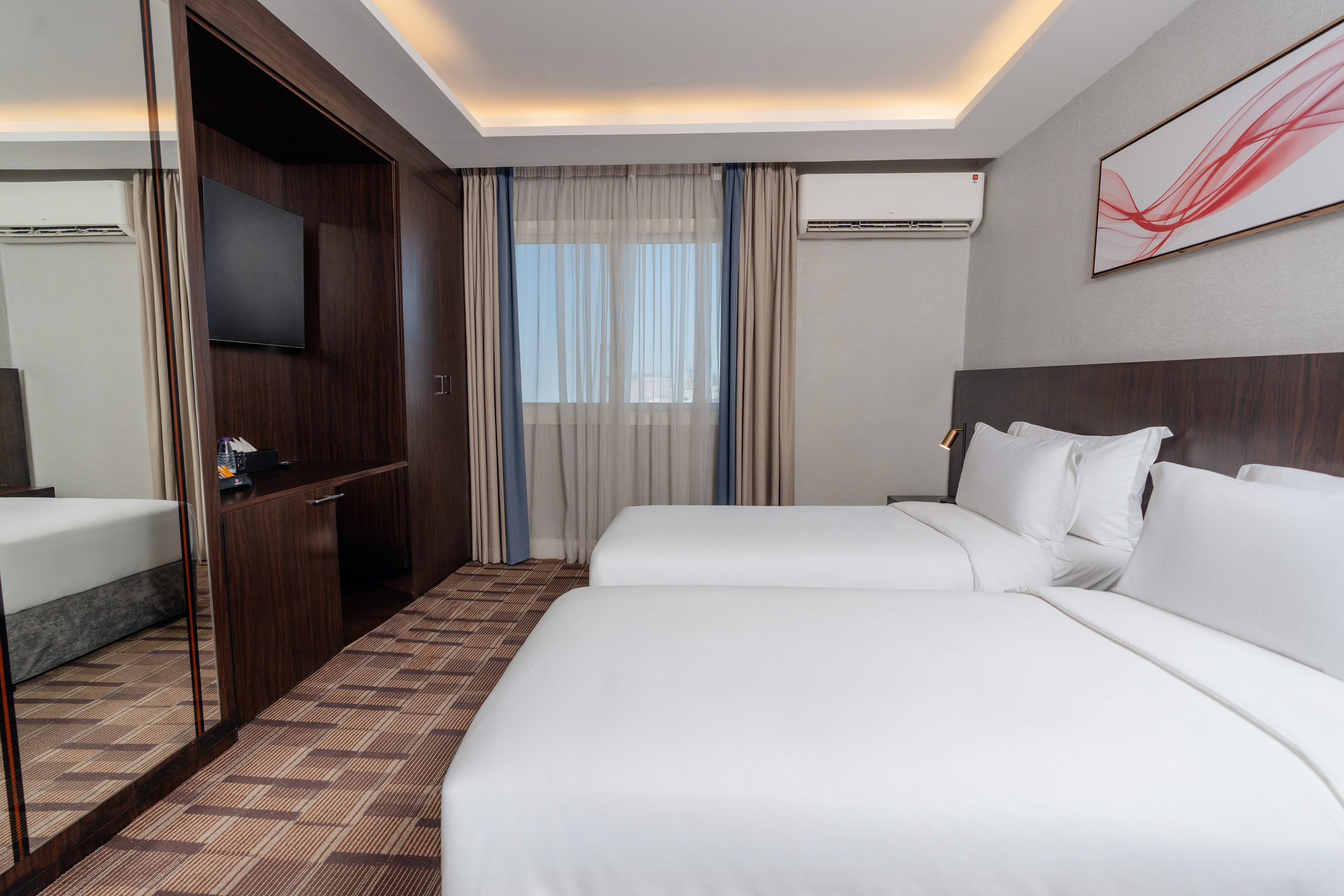 Guest room at the Howard Johnson by Wyndham Riyadh Al Nasiriyah in Riyadh, Other than US/Canada