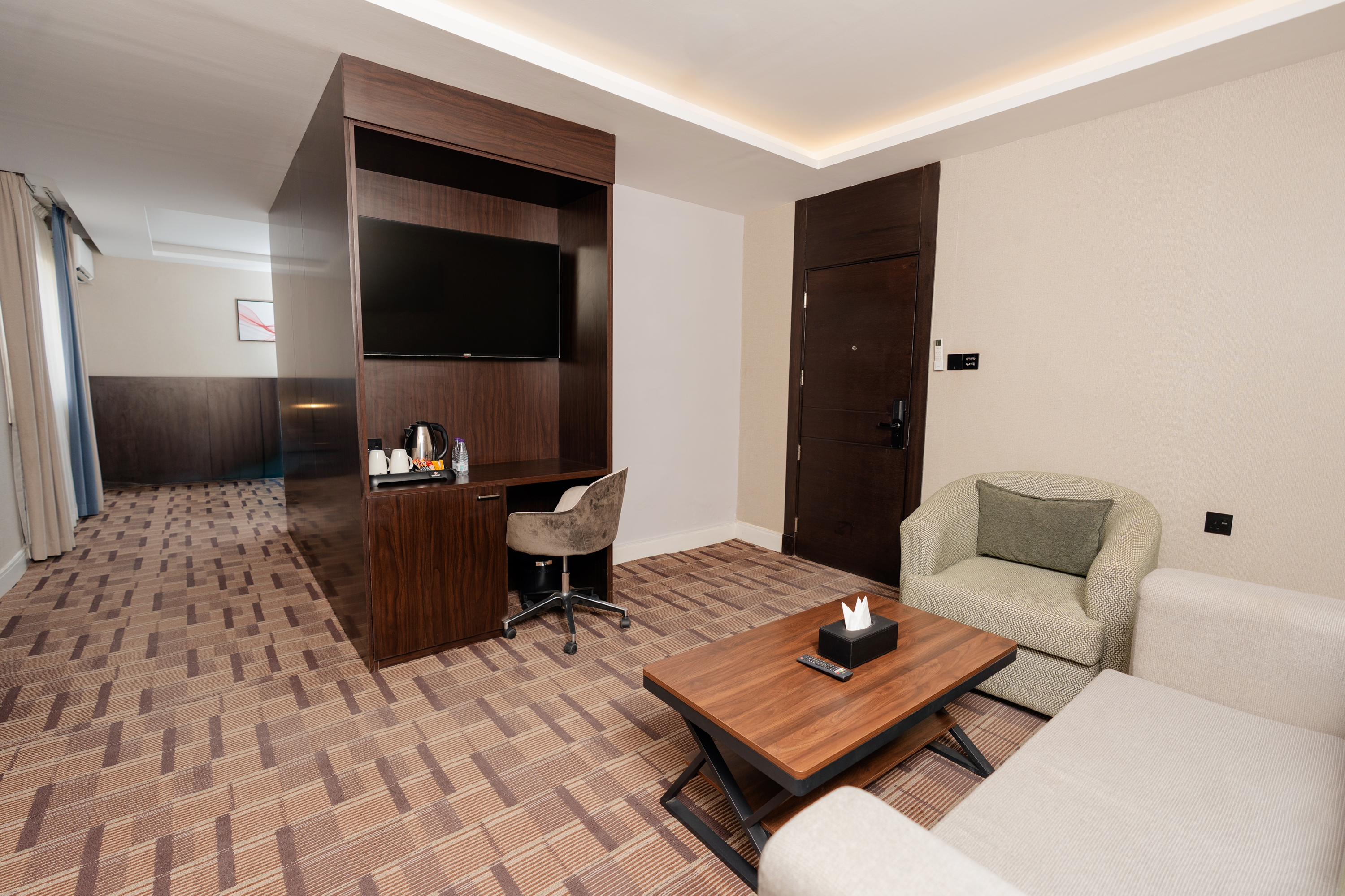 Guest room at the Howard Johnson by Wyndham Riyadh Al Nasiriyah in Riyadh, Other than US/Canada