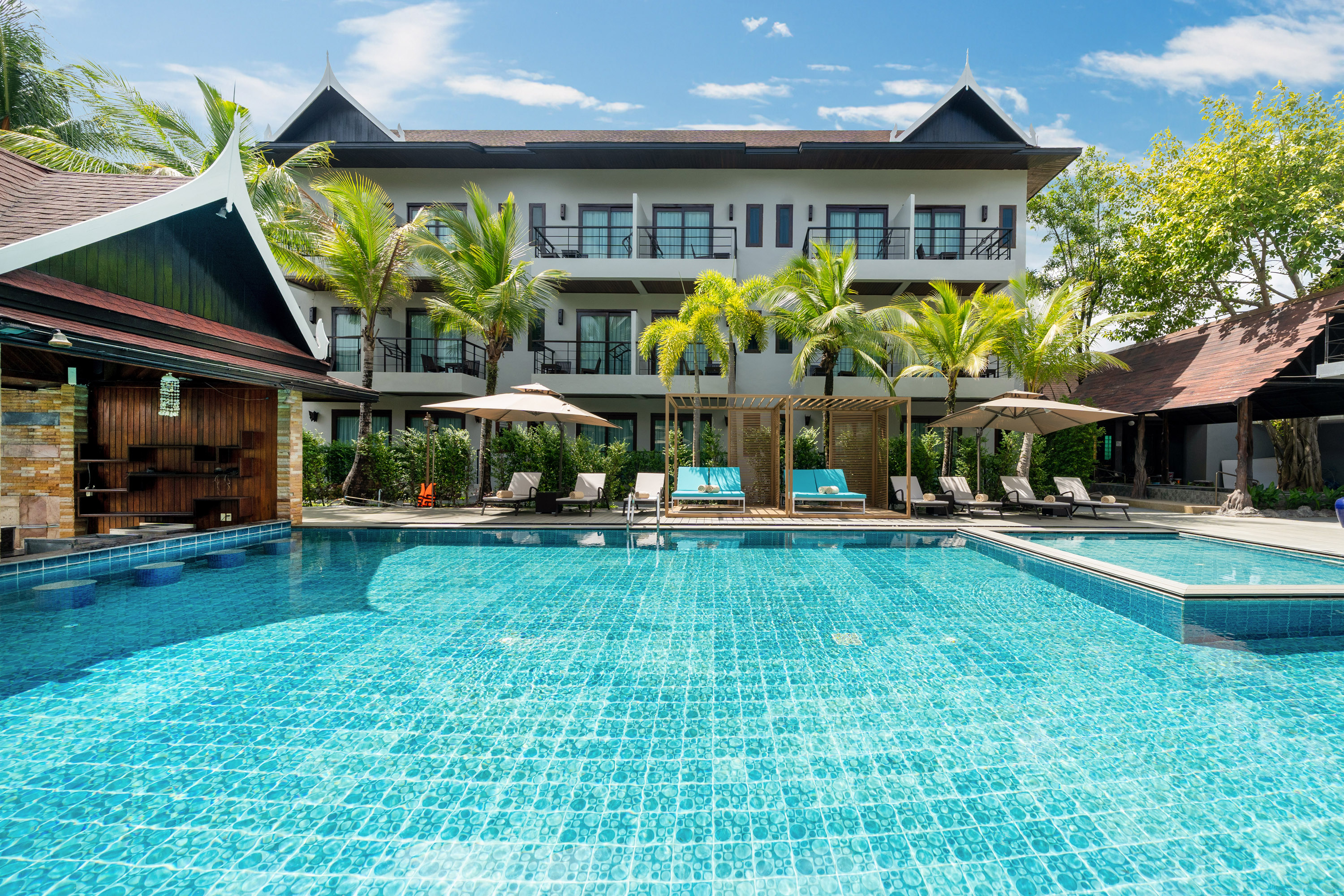 Exterior of Howard Johnson by Wyndham Phuket Naiyang hotel in Thalang, Other than US/Canada