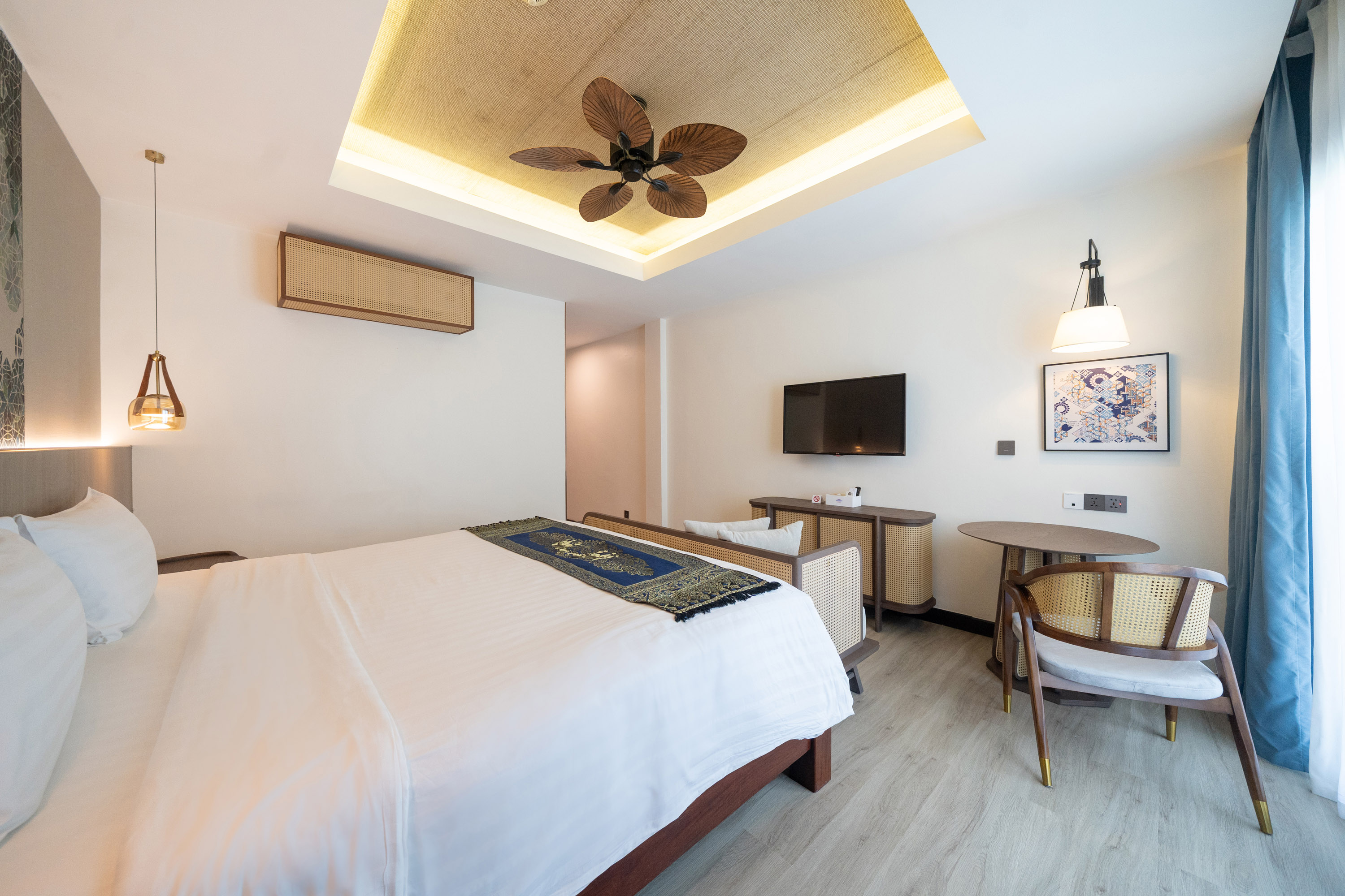 Guest room at the Howard Johnson by Wyndham Phuket Naiyang in Thalang, Other than US/Canada
