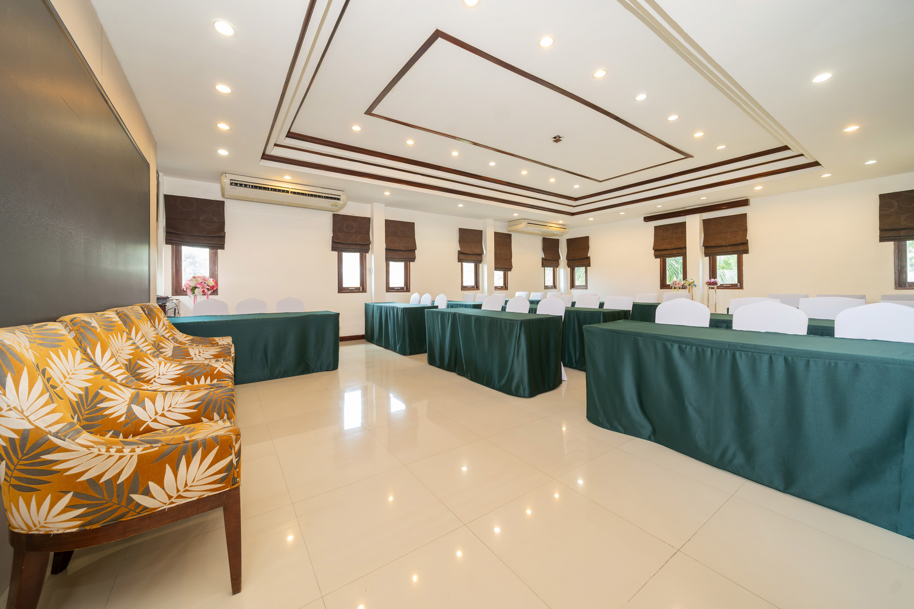Meeting room at Howard Johnson by Wyndham Phuket Naiyang in Thalang, Other than US/Canada