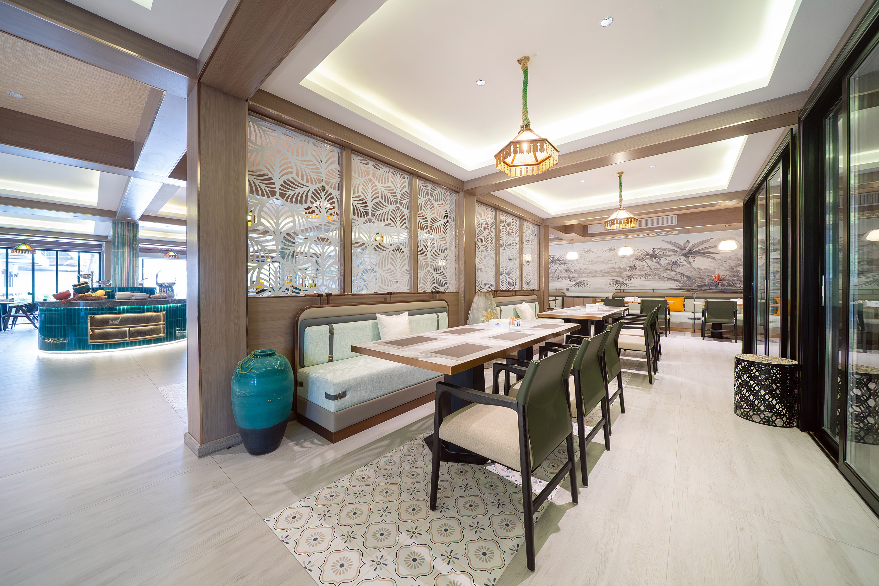 Howard Johnson by Wyndham Phuket Naiyang restaurant in Thalang, Other than US/Canada