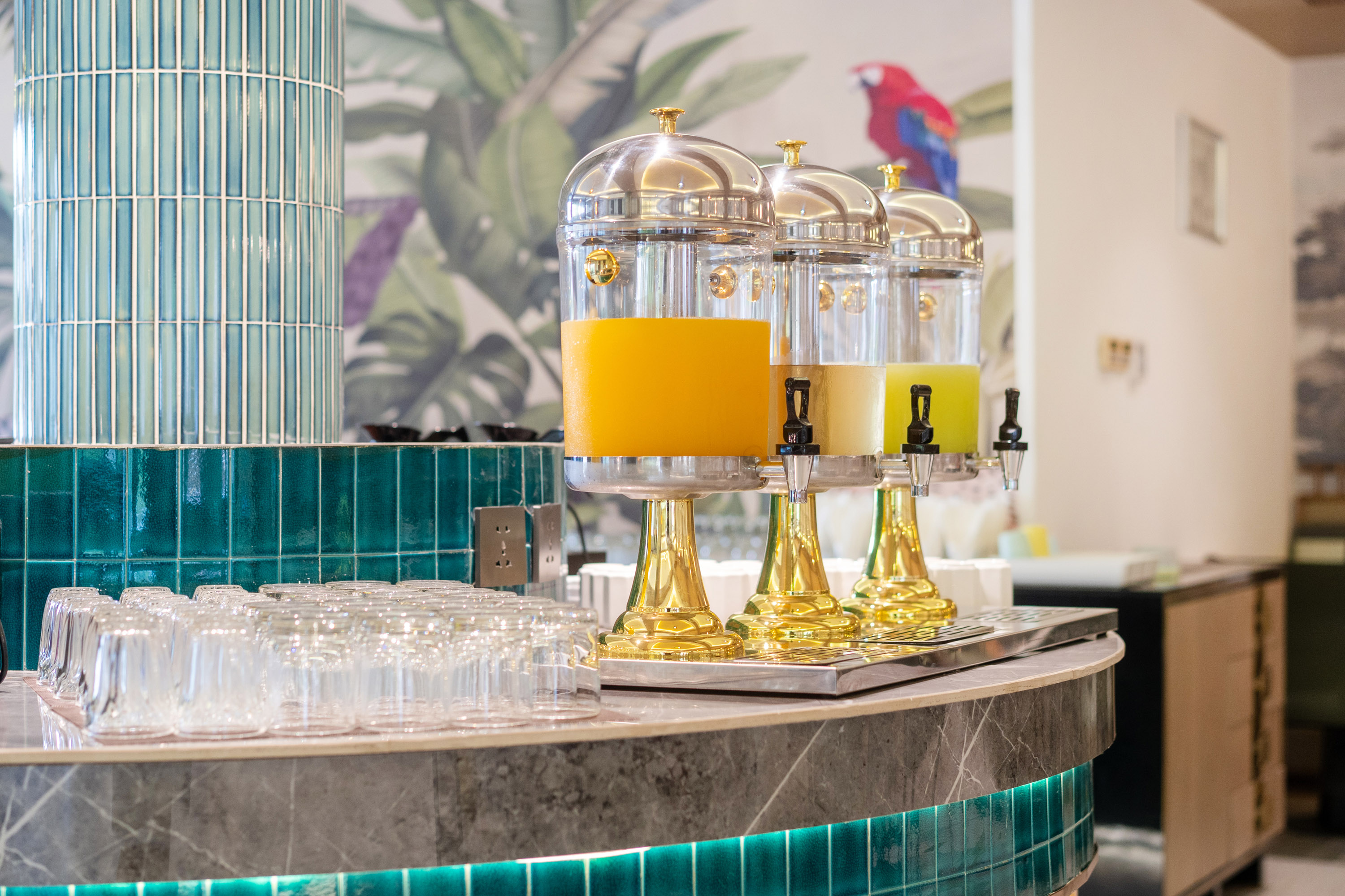 Howard Johnson by Wyndham Phuket Naiyang restaurant in Thalang, Other than US/Canada