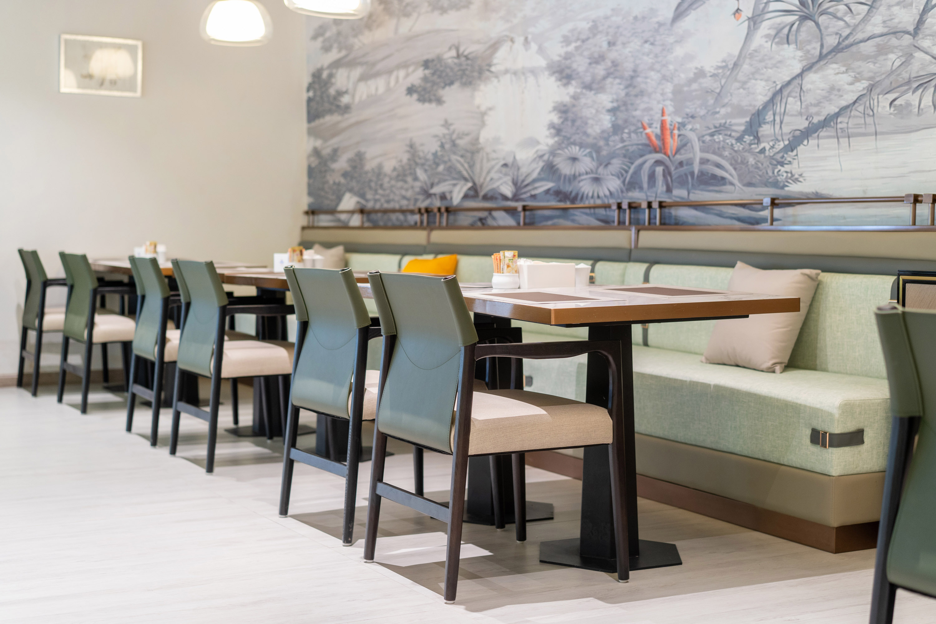 Howard Johnson by Wyndham Phuket Naiyang restaurant in Thalang, Other than US/Canada