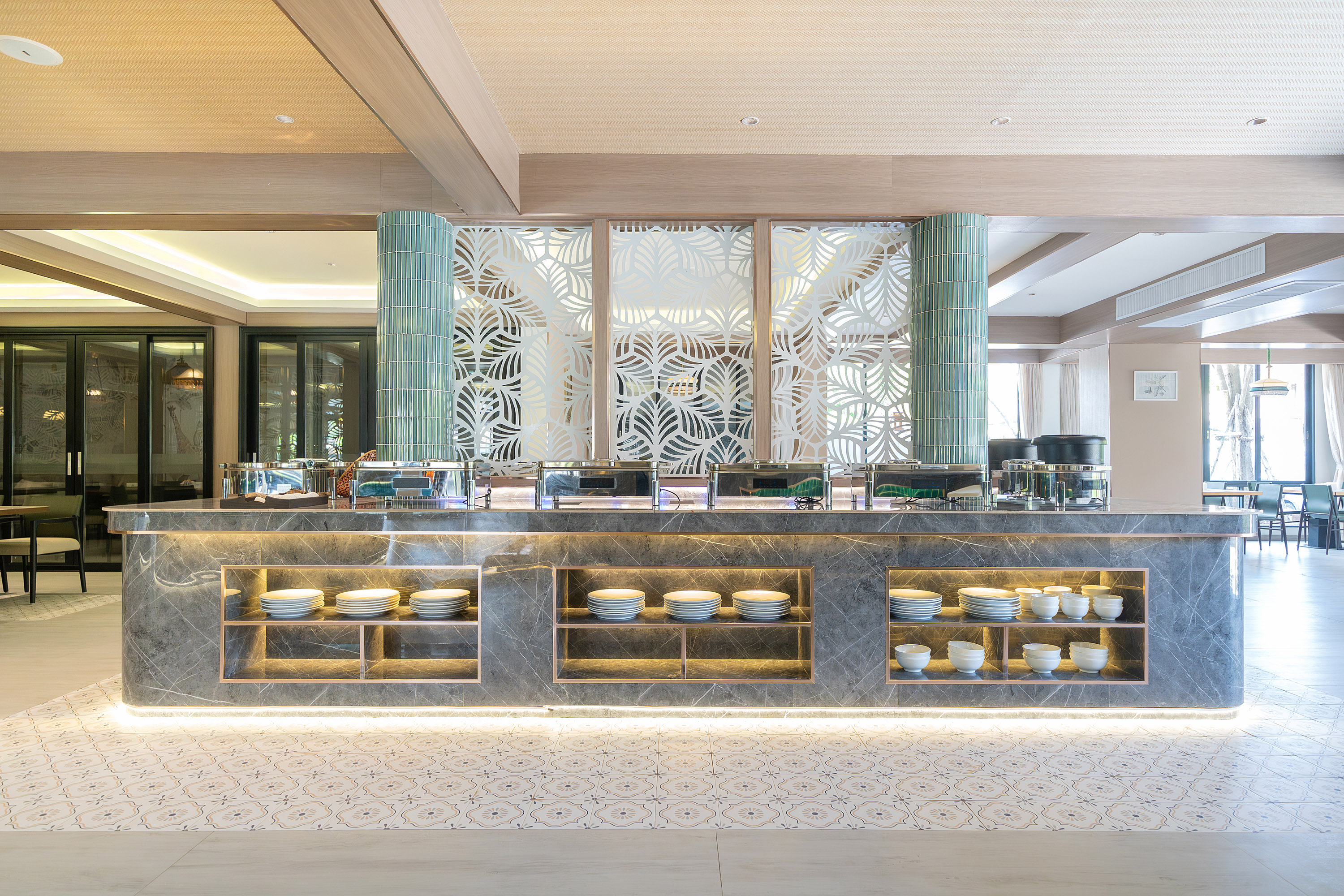 Howard Johnson by Wyndham Phuket Naiyang restaurant in Thalang, Other than US/Canada