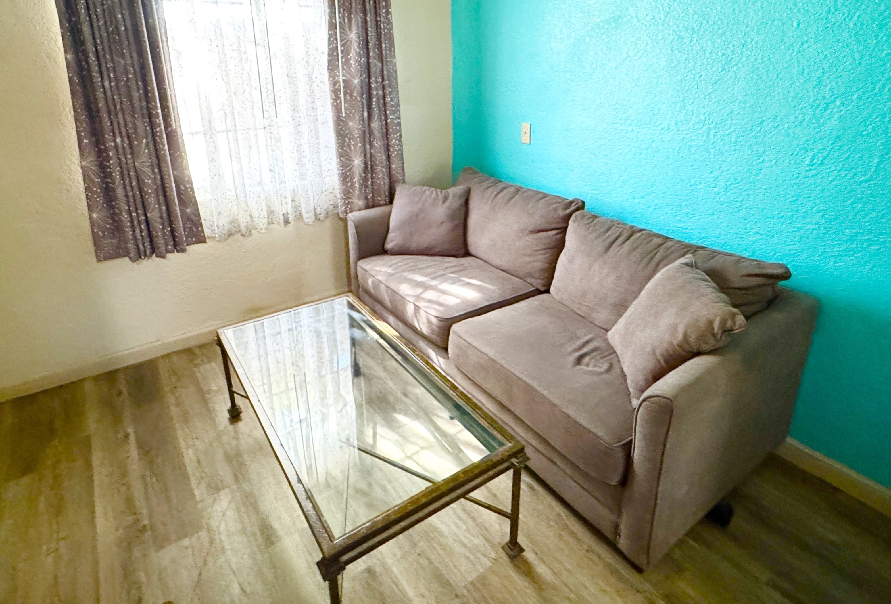 Howard Johnson by Wyndham Phoenix Airport/Downtown Area suite in Phoenix, Arizona