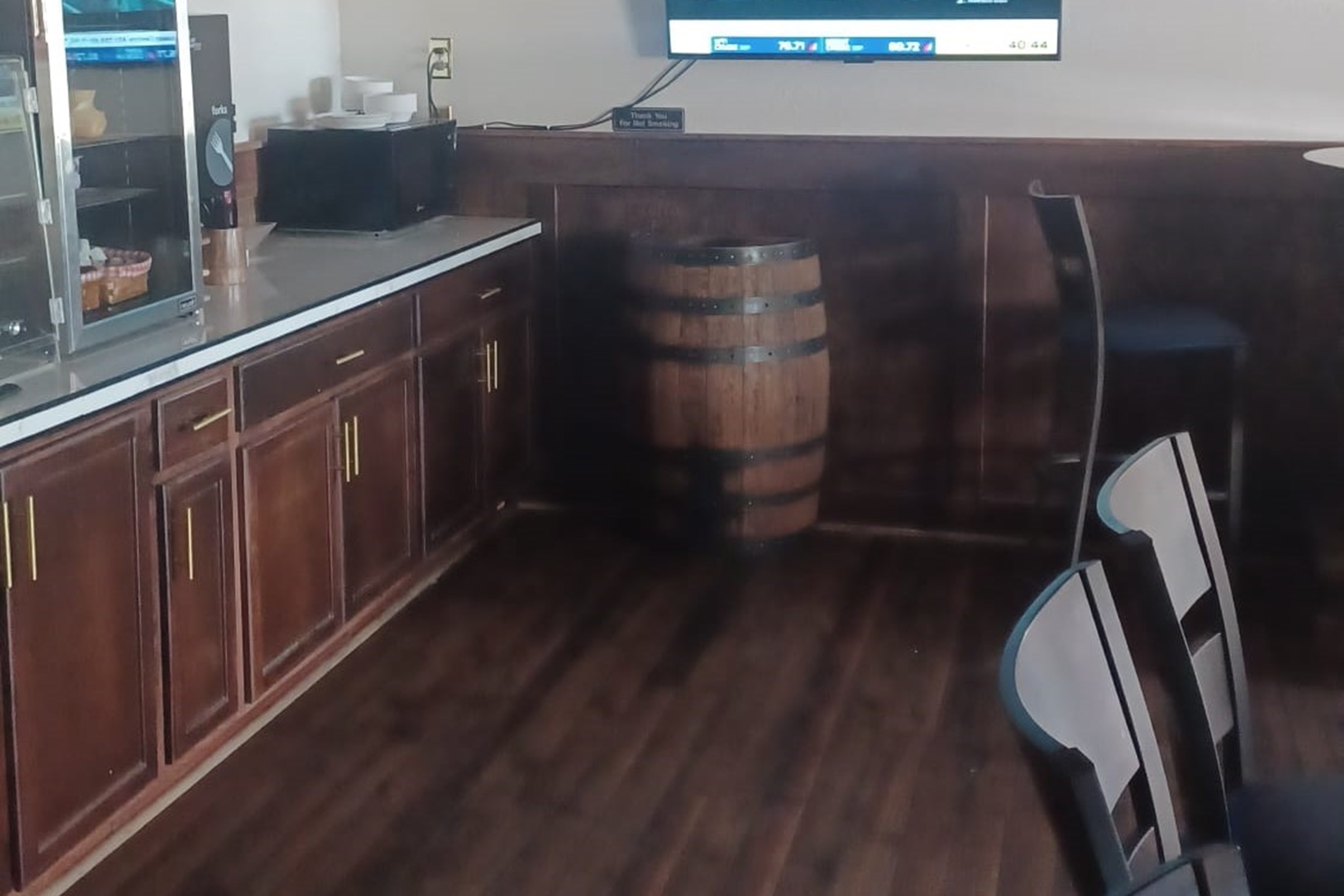 Free breakfast at Howard Johnson by Wyndham Springerville in Springerville, Arizona