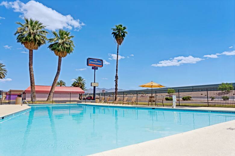 Pool at the Howard Johnson Inn - Tucson Downtown in Tucson, Arizona